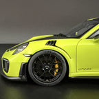 Porsche 911 GT2 RS Weissach Paket (991.2) – Acidgrün Maßstab 1:18 von AUTOart
