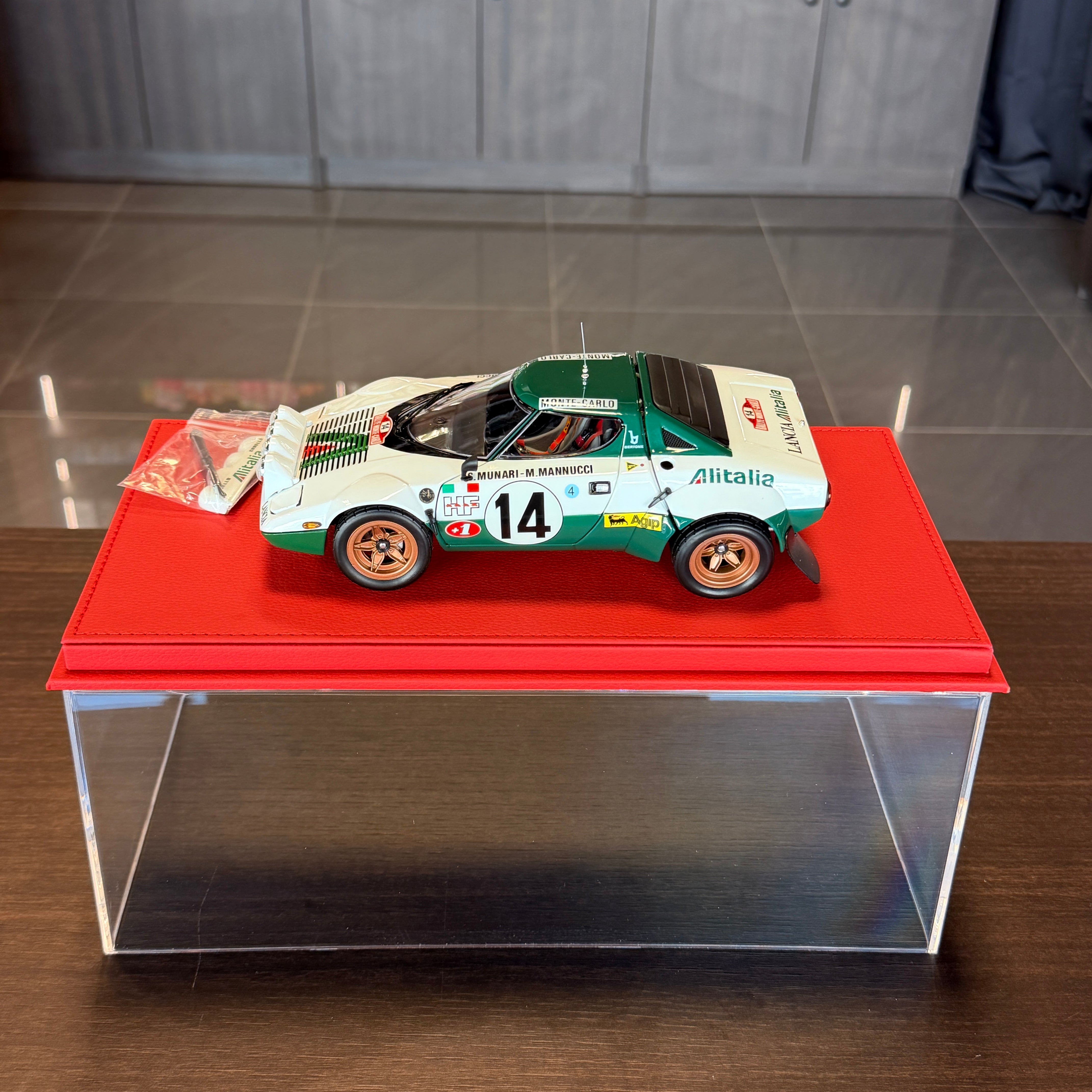 Lancia Stratos HF 1975 Monte Carlo #14 1:18 | Kyosho – COLLECTLAB24