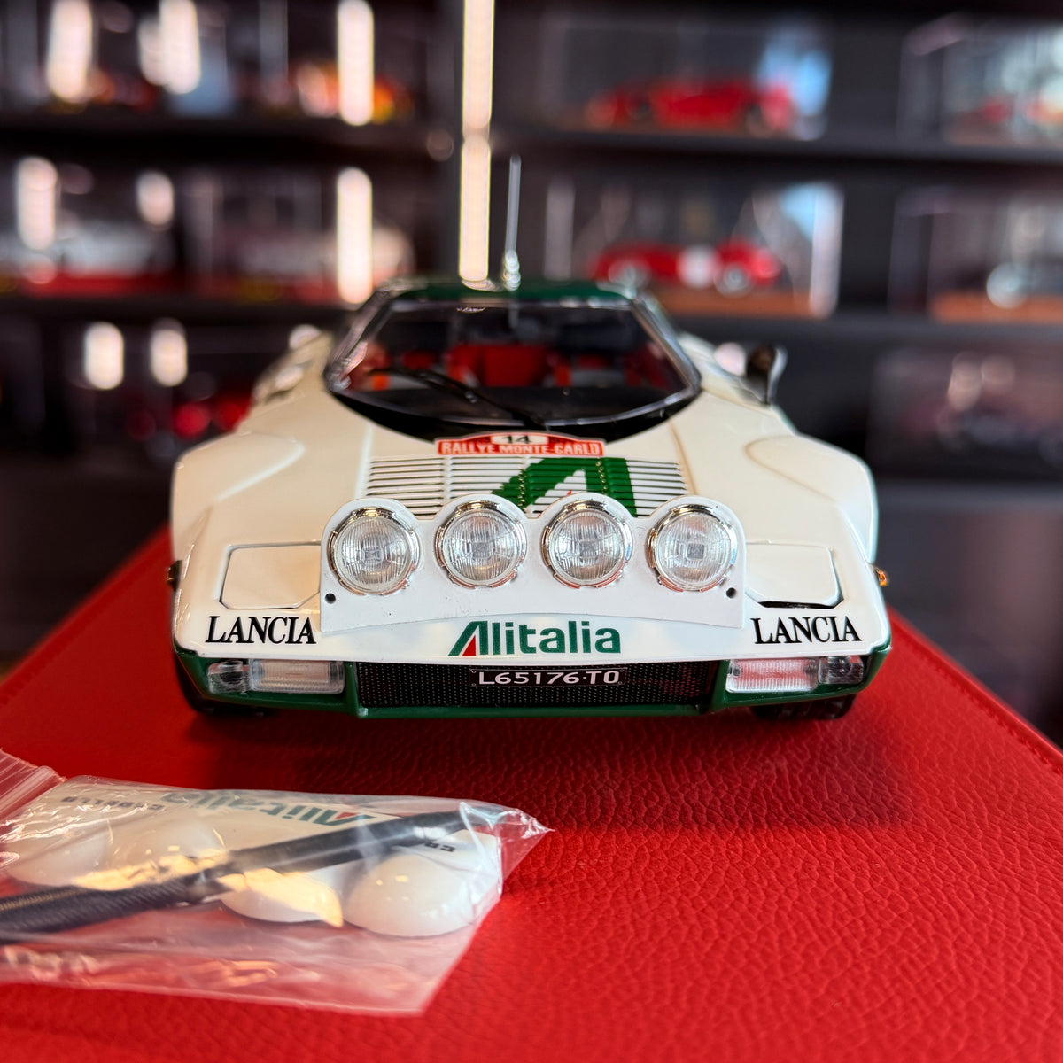 Lancia Stratos HF 1975 Monte Carlo č. 14 1:18 od Kyosho