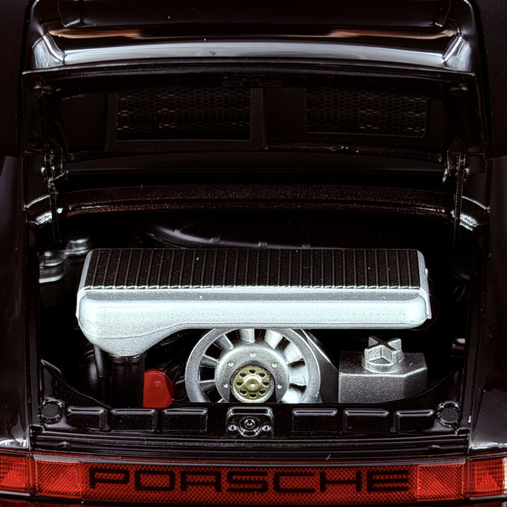 Porsche 911 Turbo (930) „BlackBird“ – Wangan Midnight Comic #1 Version im Maßstab 1:18 von AUTOart