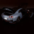 Nissan GT-R (R35) NISMO Special Edition – NISMO Stealth Grey im Maßstab 1:18 von AUTOart