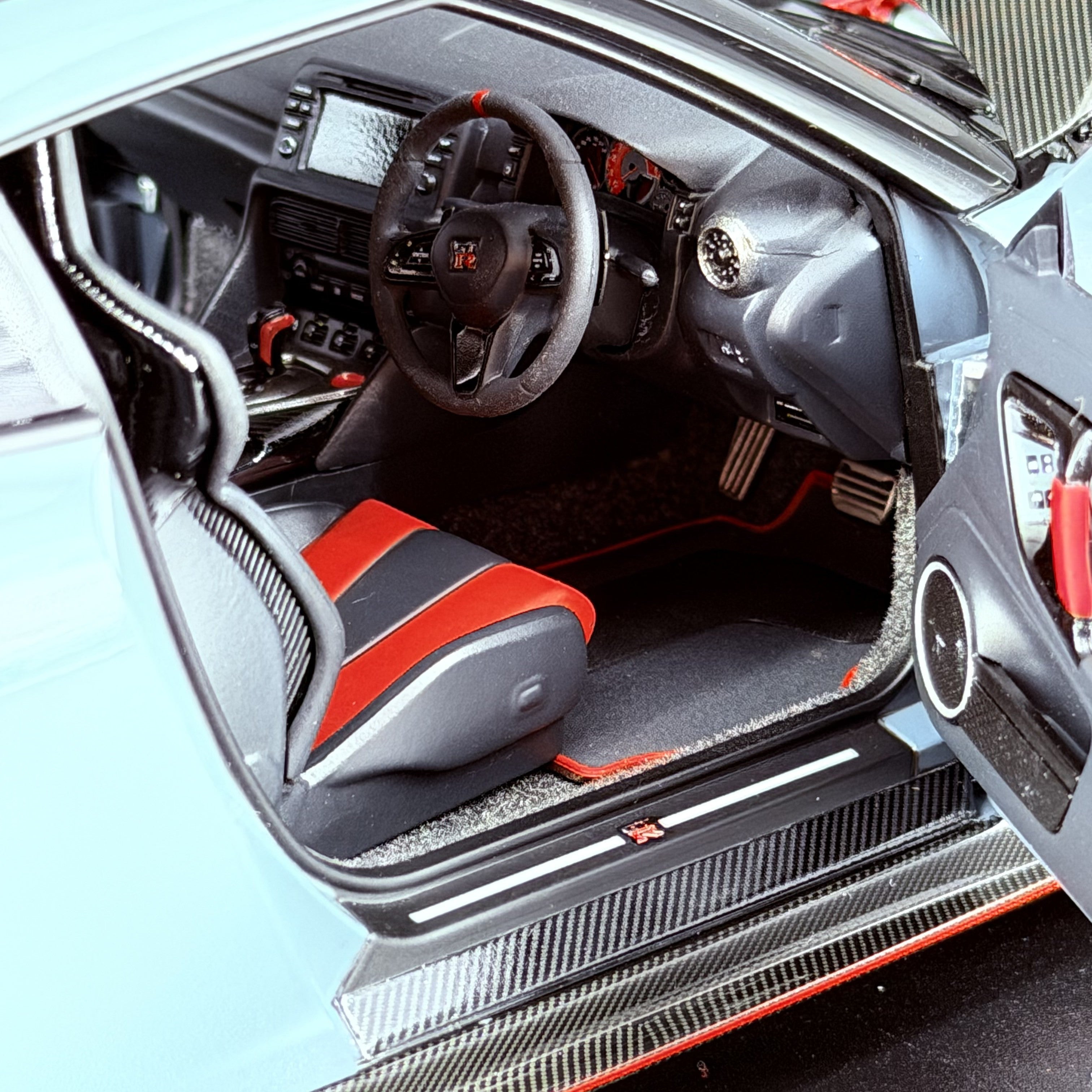 Nissan GT-R (R35) NISMO Special Edition – NISMO Stealth Grey im Maßstab 1:18 von AUTOart