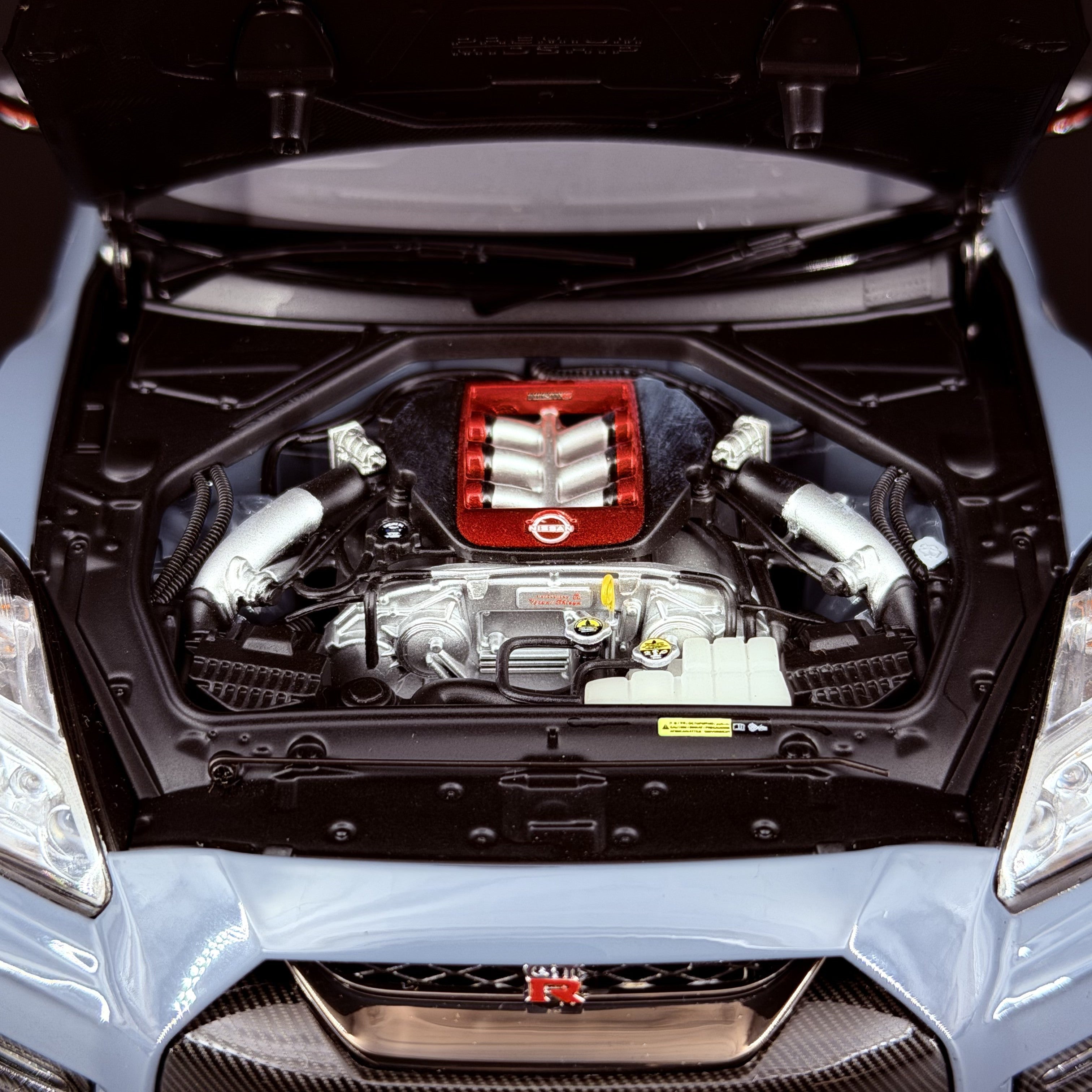 Nissan GT-R (R35) NISMO Special Edition – NISMO Stealth Grey im Maßstab 1:18 von AUTOart