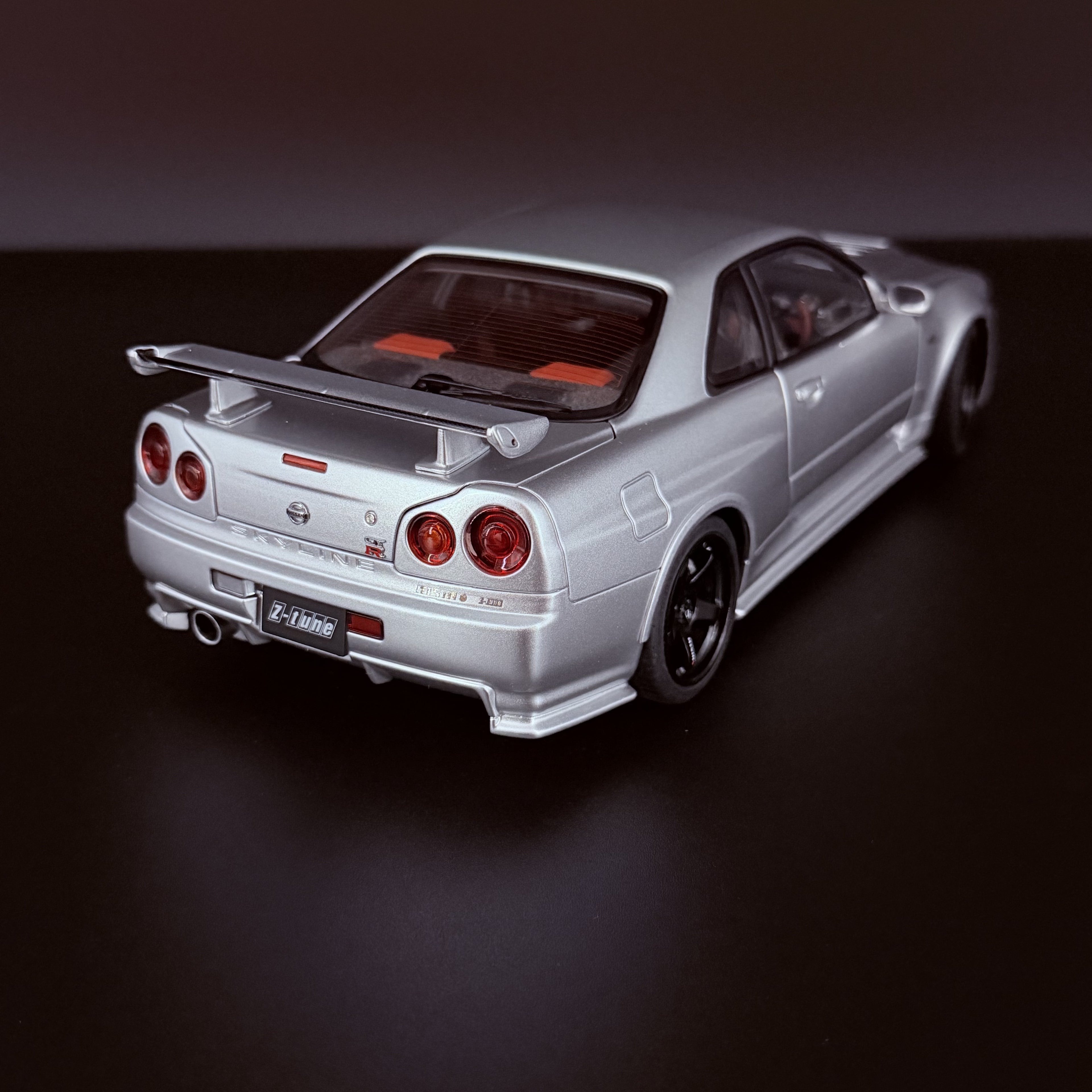 Nissan Skyline GT-R (R34) NISMO Z-Tune 2005 – Z-Tune Silver Maßstab 1:18 von AUTOart