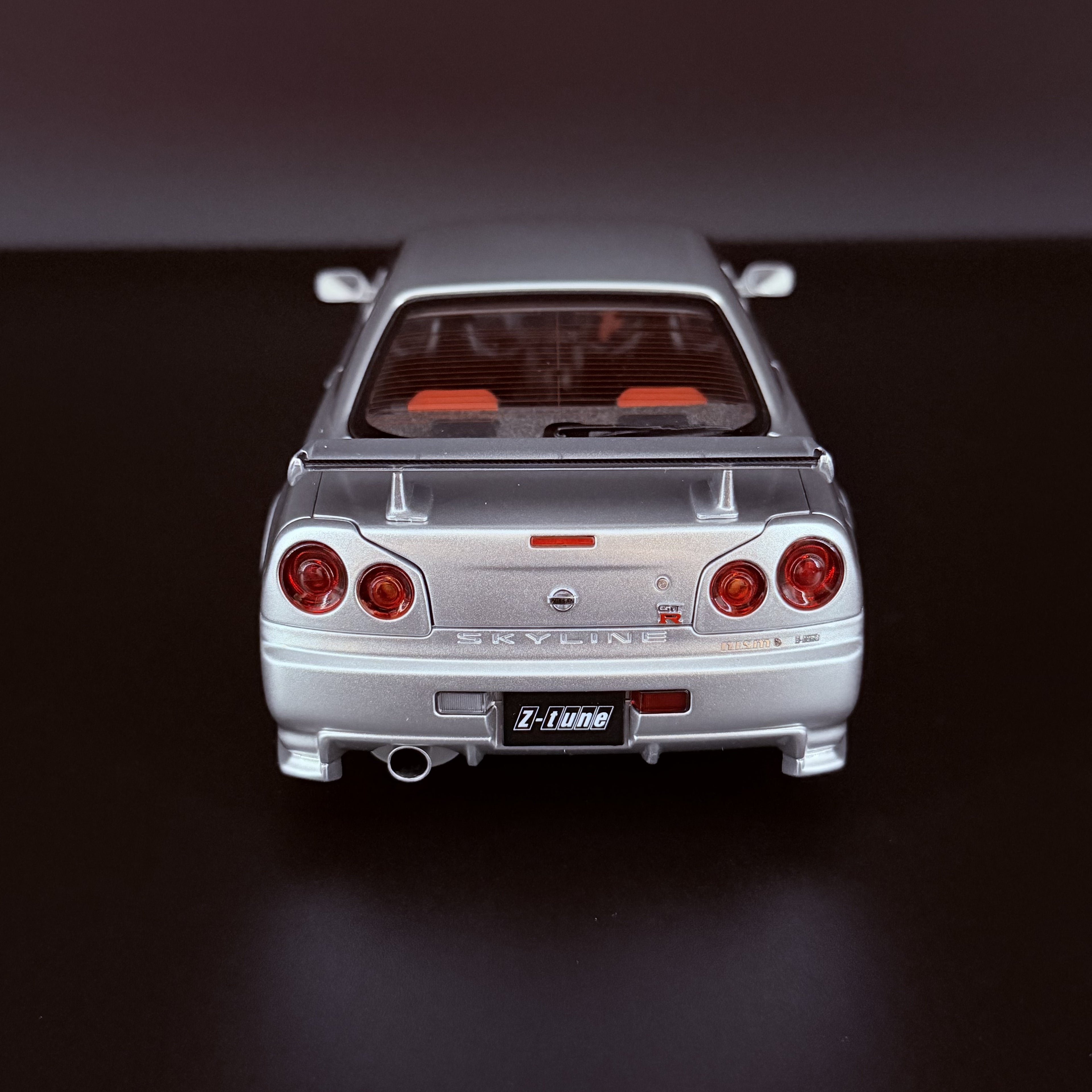 Nissan Skyline GT-R (R34) NISMO Z-Tune 2005 – Z-Tune Silver Maßstab 1:18 von AUTOart