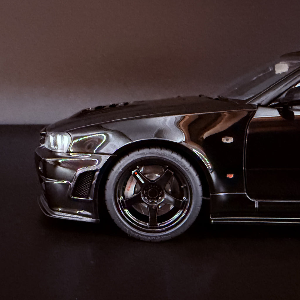 Nissan Skyline GT-R (R34) NISMO Z-Tune 2002 – Pearl Black 1:18 Maßstab von AUTOart
