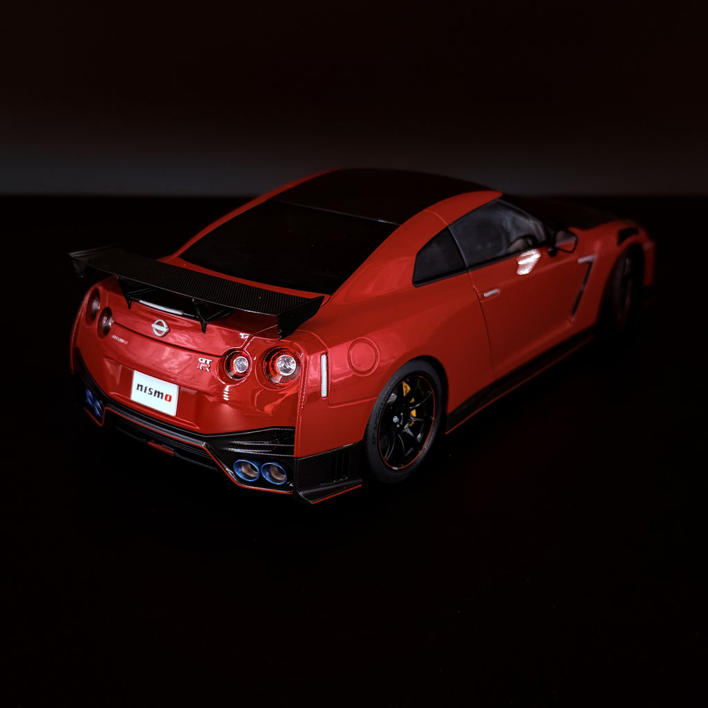 Nissan GT-R (R35) NISMO Special Edition – Vibrant Red im Maßstab 1:18 von AUTOart