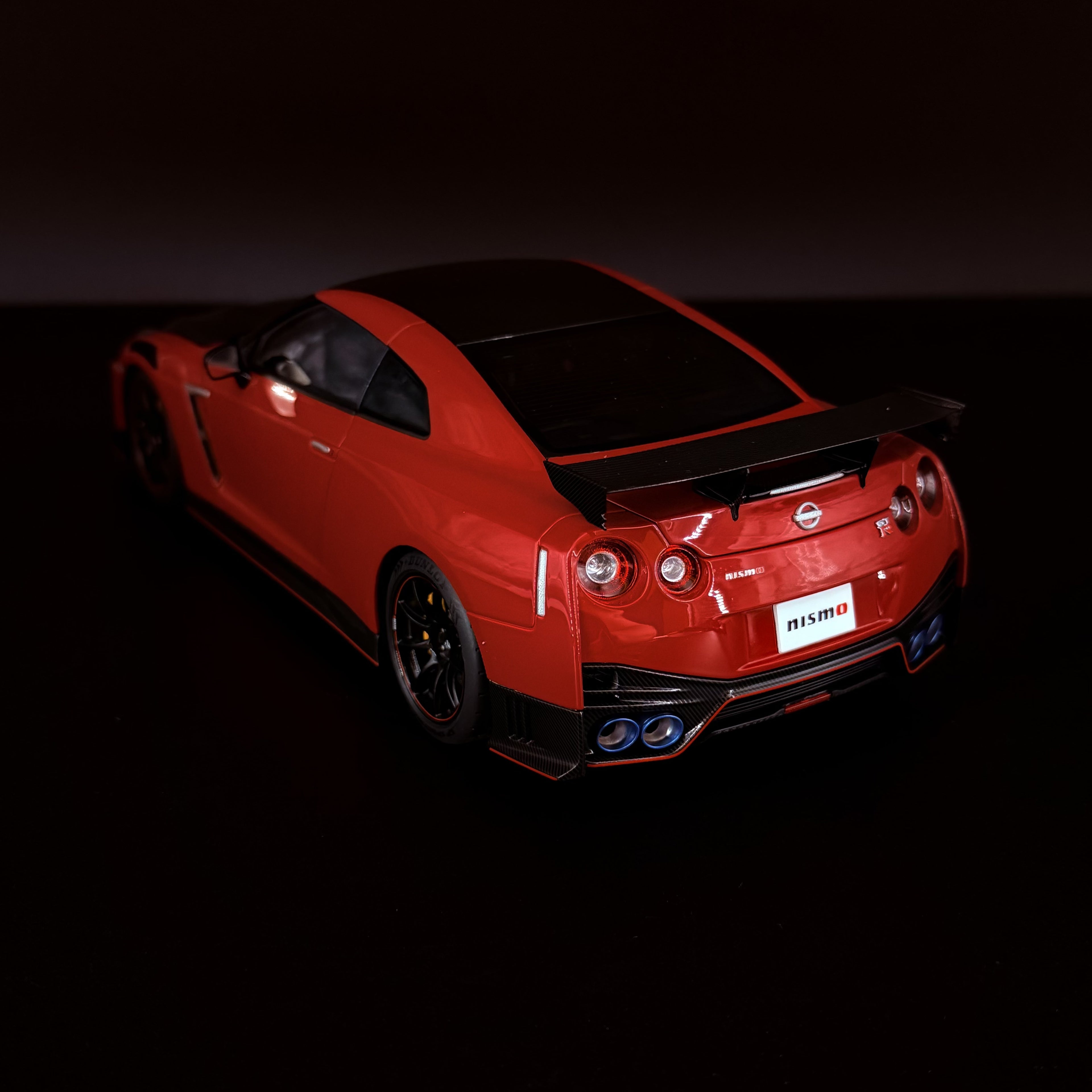 Nissan GT-R (R35) NISMO Special Edition – Vibrant Red im Maßstab 1:18 von AUTOart