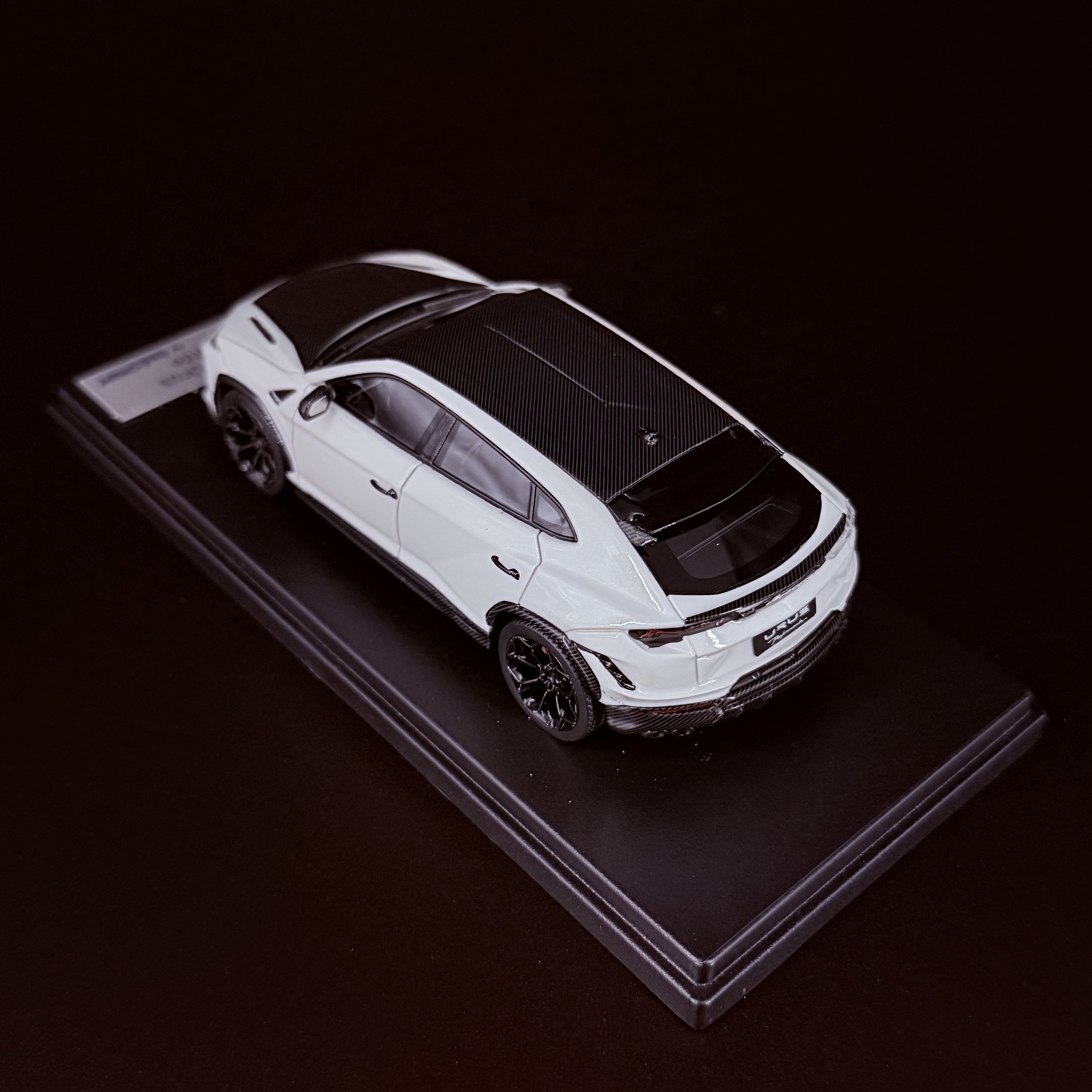 Lamborghini Urus Performante – Weiß 1:43 Maßstab von Looksmart