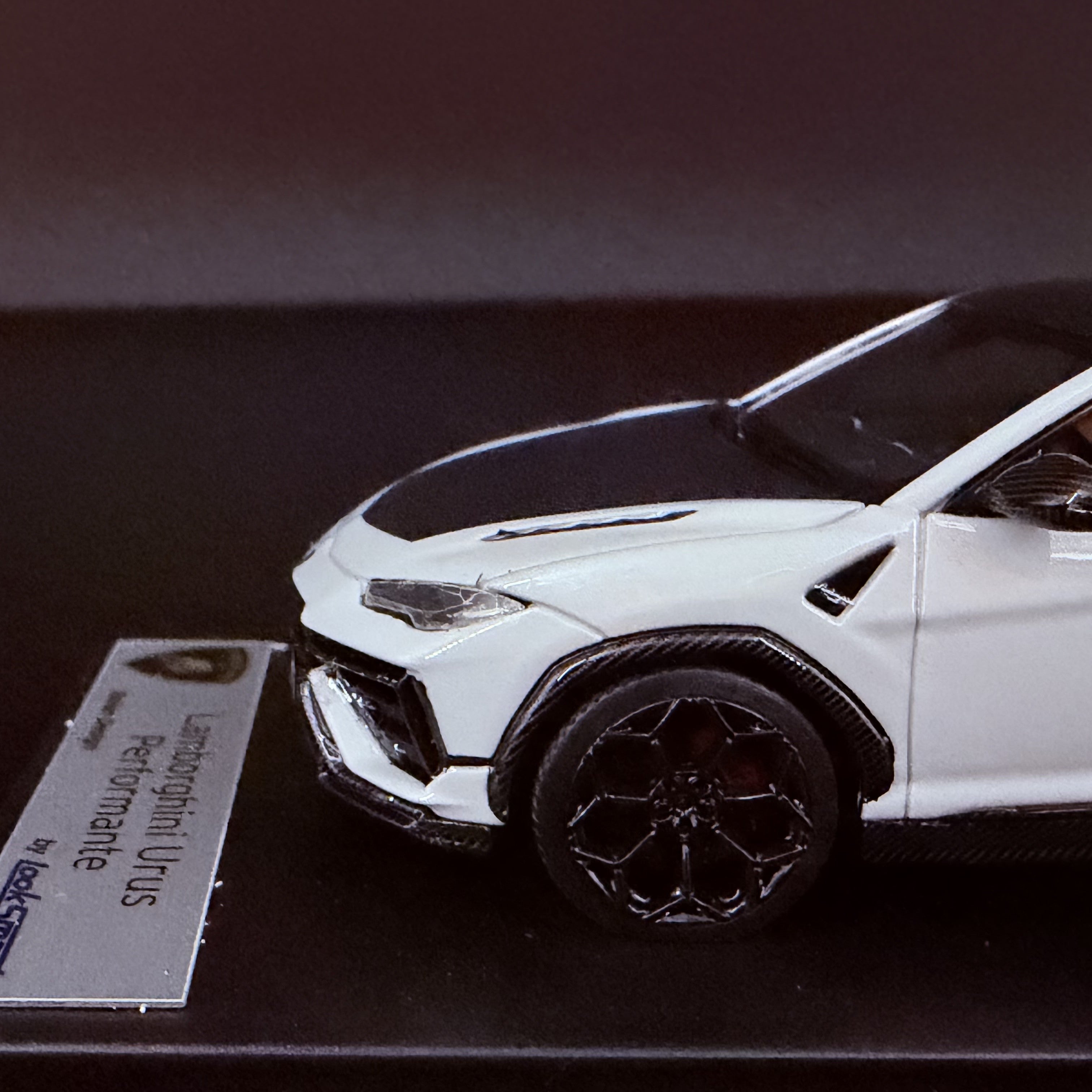 Lamborghini Urus Performante – Weiß 1:43 Maßstab von Looksmart