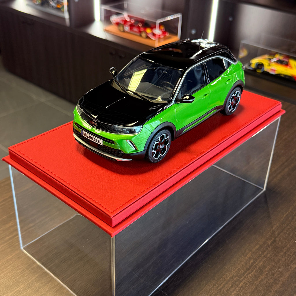 Opel Mokka-e GS Line 2021 – Matcha Green 1:18 od OttOmobile — Limitovaná edice 999 ks