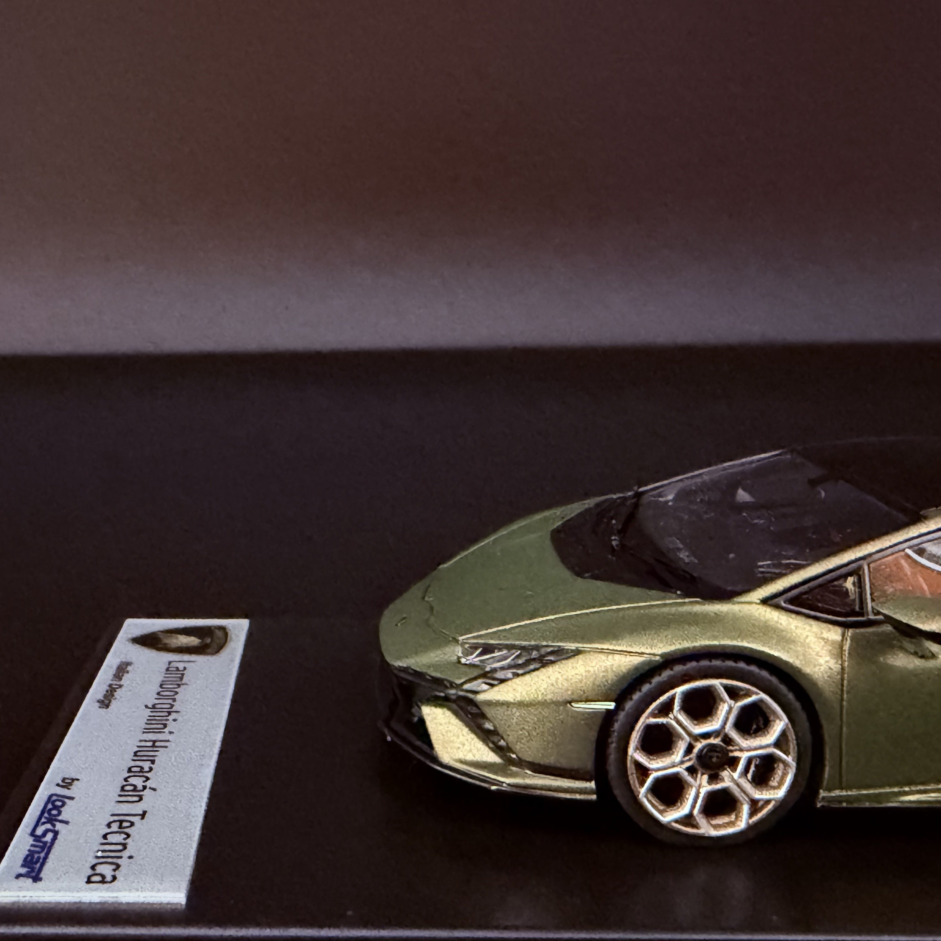 Lamborghini Huracán Tecnica 2022 – Verde Gea im Maßstab 1:43 von Looksmart
