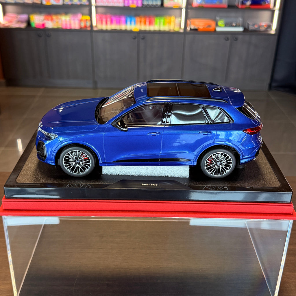 Audi SQ5 TFSI 2021 1:18 by OttOmobile