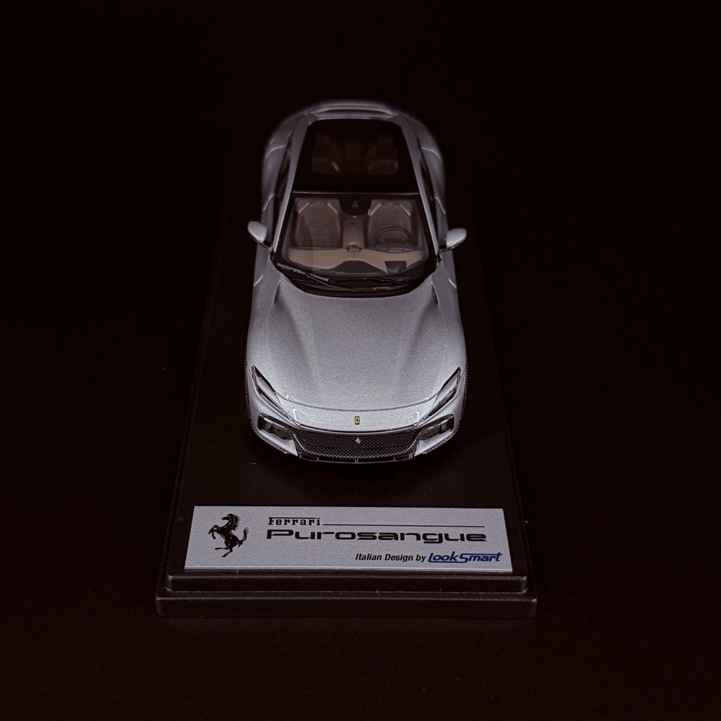 Ferrari Purosangue – Metallic Silver Limited Edition (99 Stück) im Maßstab 1:43 von LookSmart