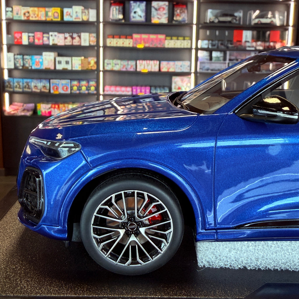 Audi SQ5 TFSI 2021 1:18 by OttOmobile