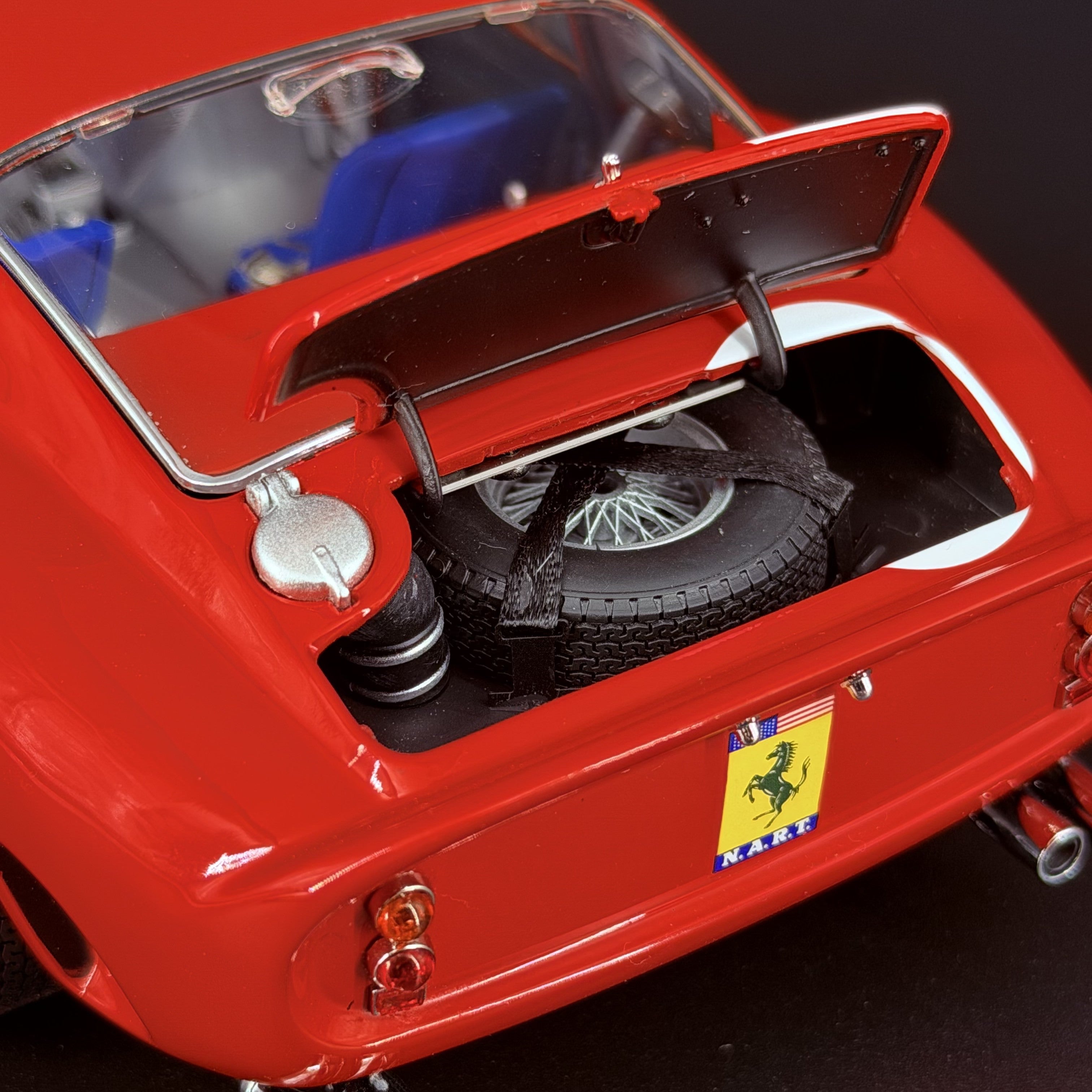 Ferrari 250 GTO #18 – 1963 Daytona 3 Hours, Rot 1:18 Maßstab von KYOSHO (Lizenziert von BBR Models)