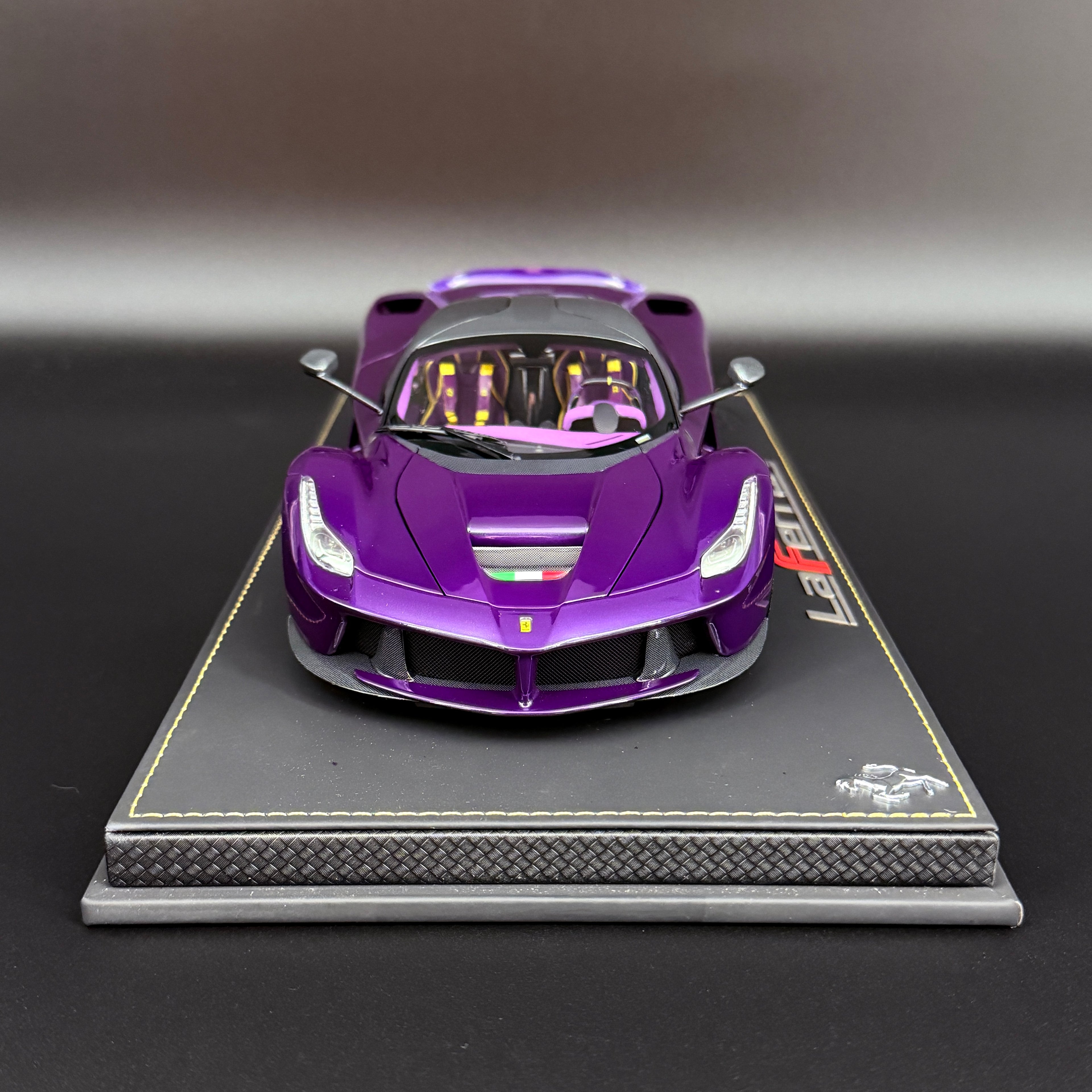 1 18 BBR Ferrari LaFerrari Dubai Violett/Viola Vio 2012