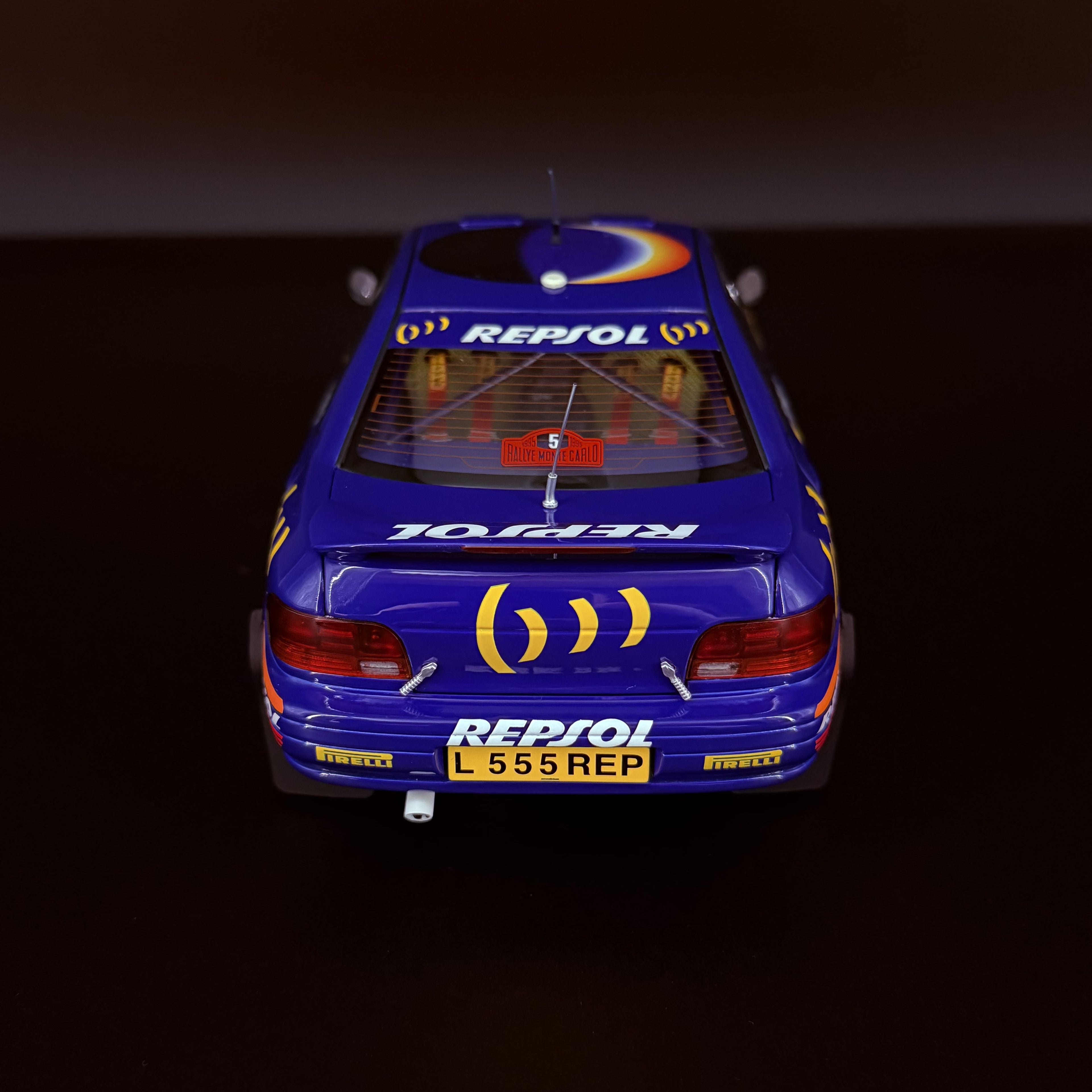 Subaru Impreza 555 #5 – Rallye Monte Carlo 1995 Carlos Sainz Maßstab 1:18 von KYOSHO