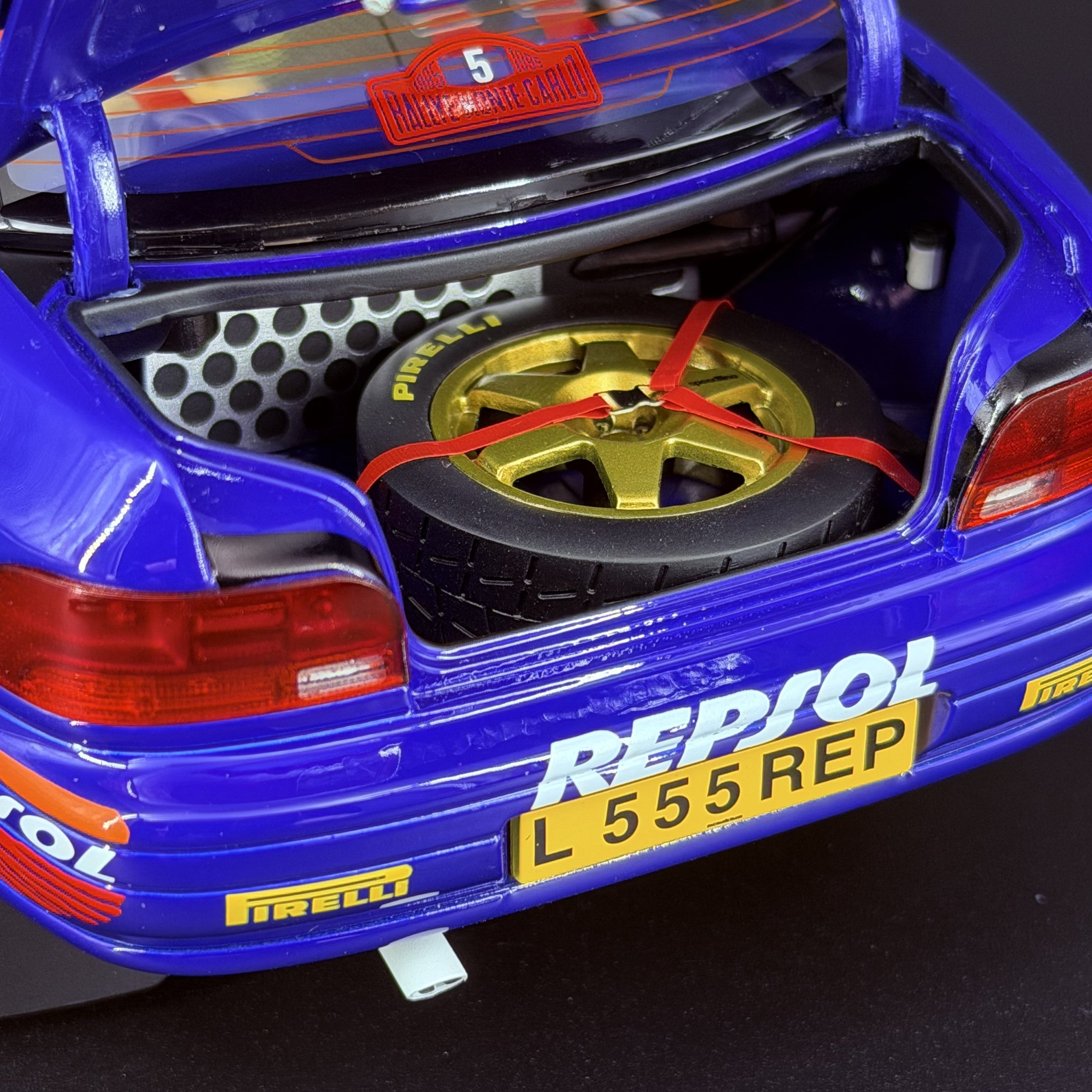Subaru Impreza 555 #5 – Rallye Monte Carlo 1995 Carlos Sainz Maßstab 1:18 von KYOSHO