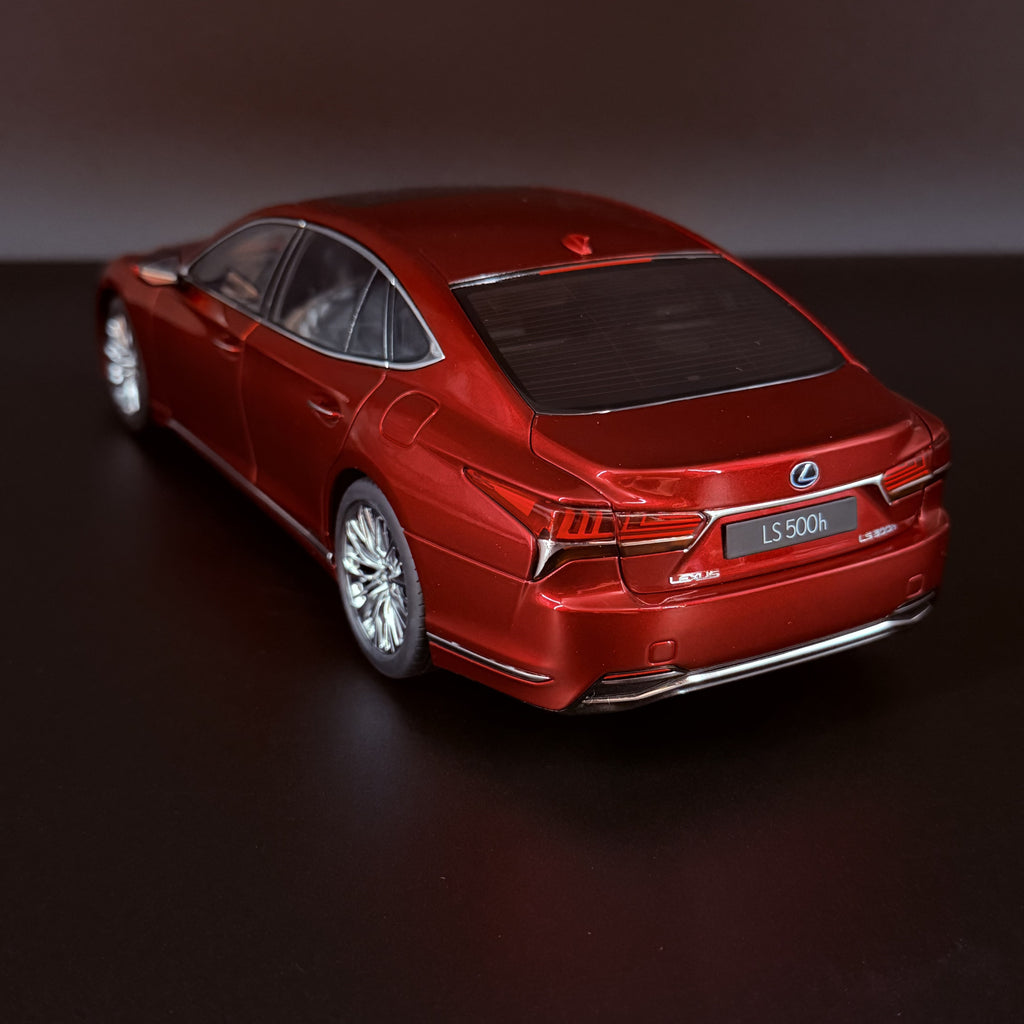 Lexus LS500h 2018 – Morello Rot Metallic Maßstab 1:18 von AUTOart
