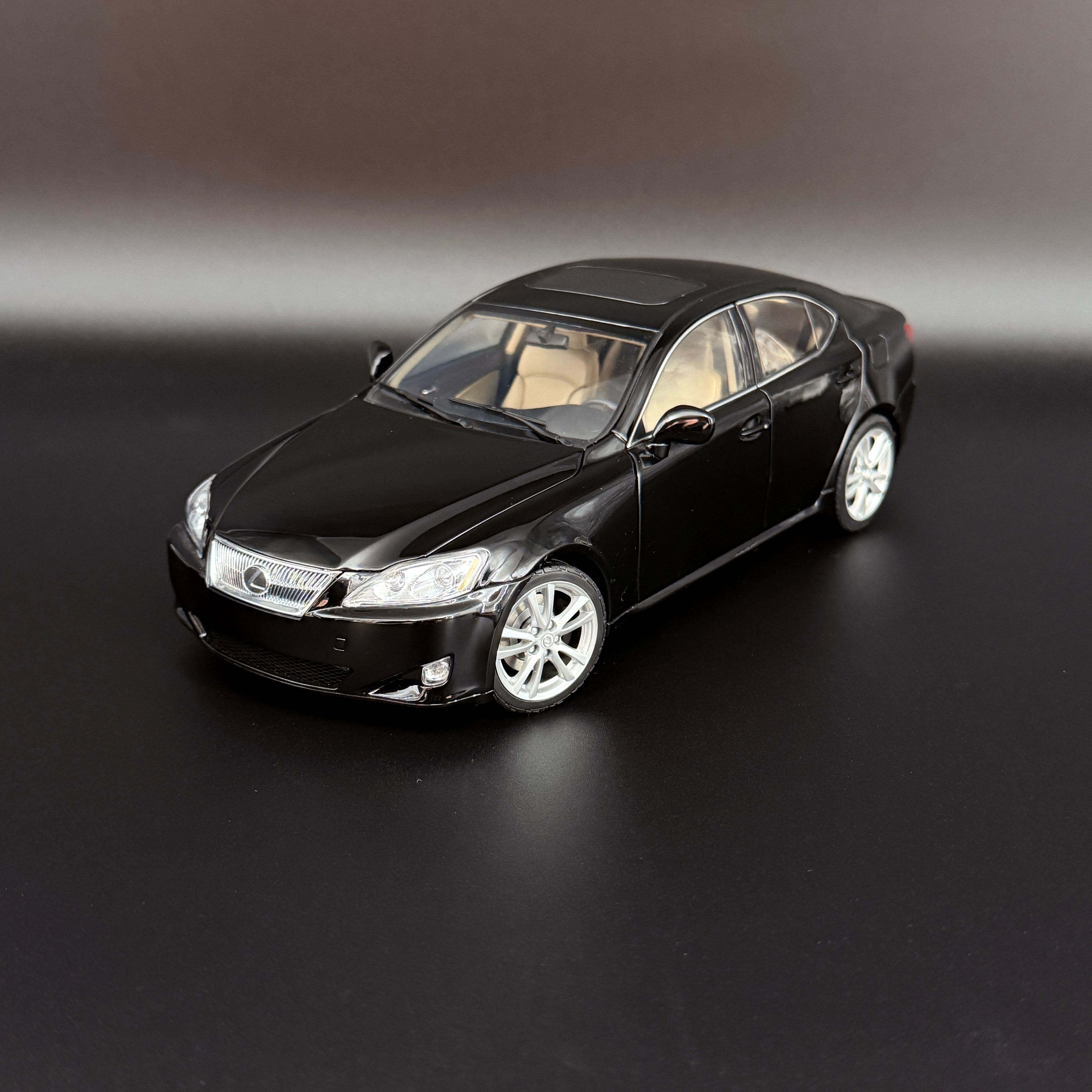 Lexus IS 350 (LHD) 2006 – Schwarz Maßstab 1:18 von AUTOart