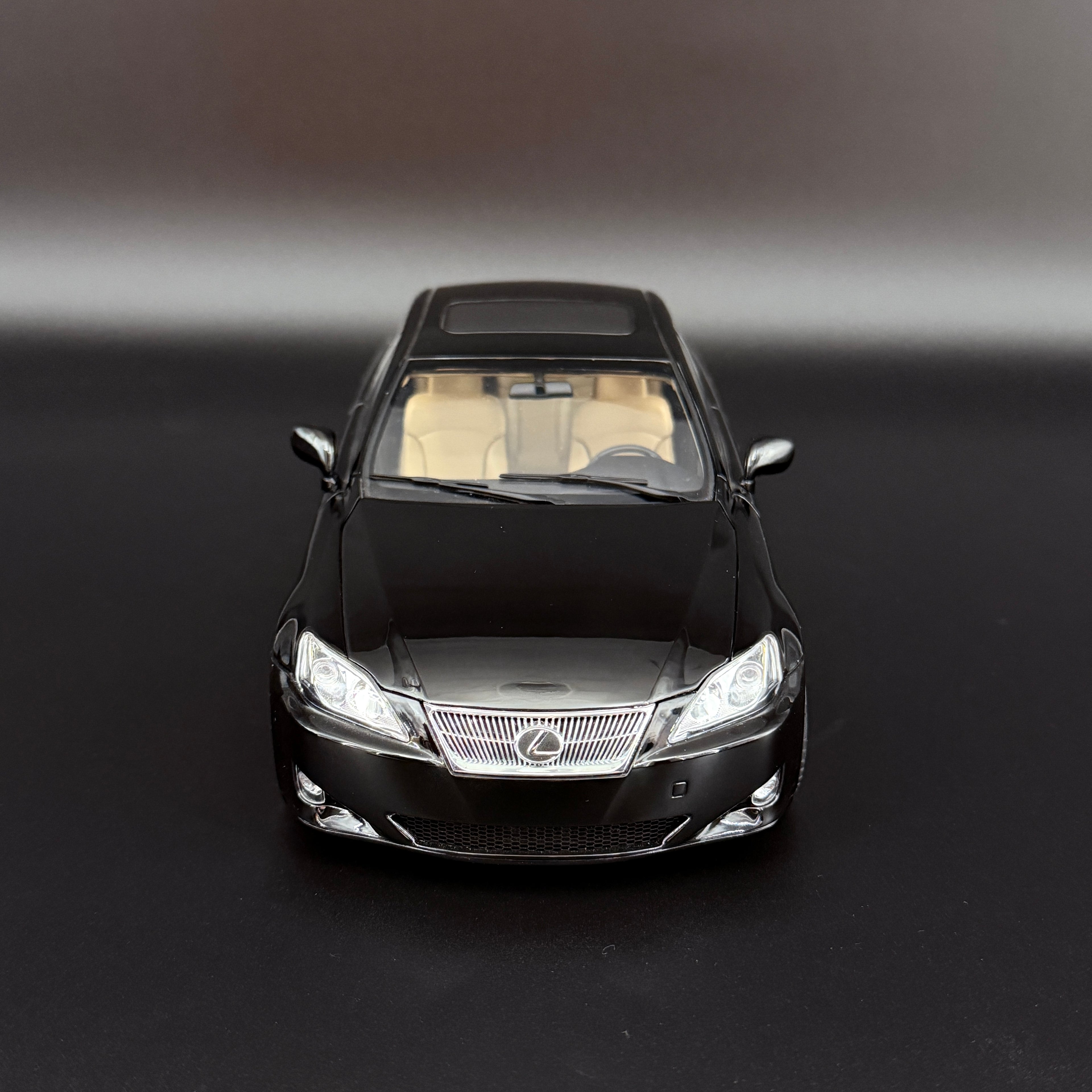 Lexus IS 350 (LHD) 2006 – Schwarz Maßstab 1:18 von AUTOart