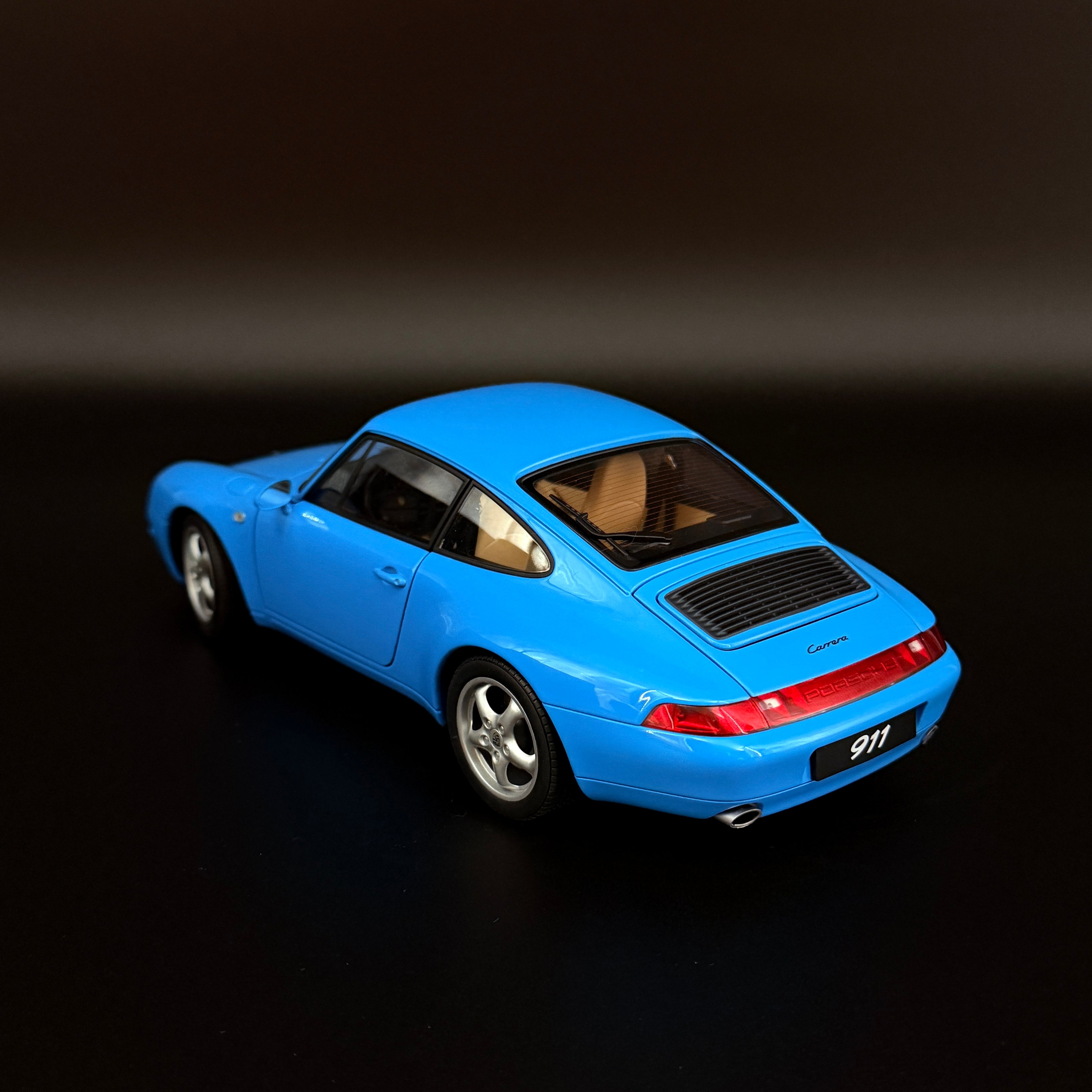 Porsche 911 Carrera – Blue Metallic Maßstab 1:18 von AUTOart Millennium