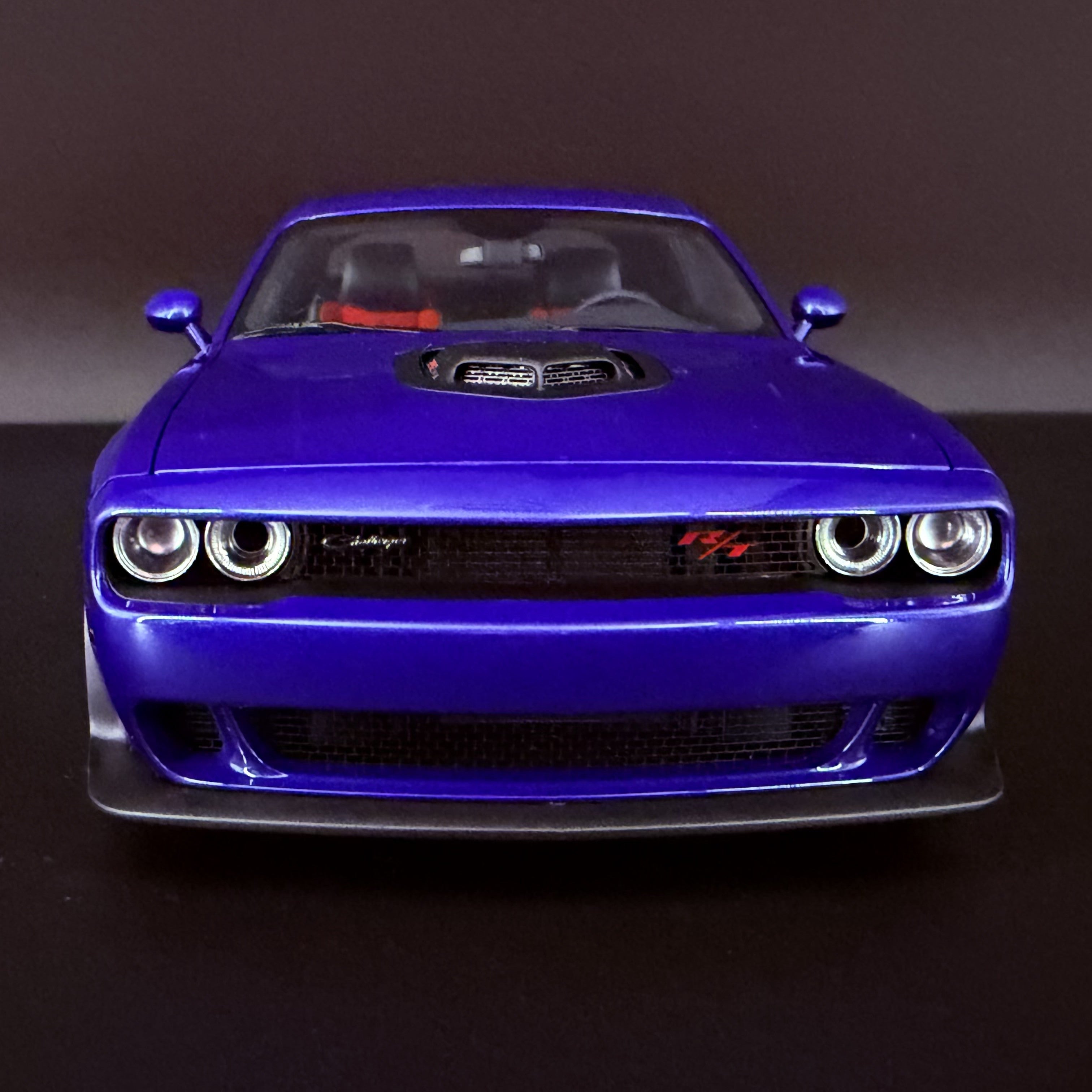 Dodge Challenger R/T Scat Pack Widebody 2022 – Indigo Blue Maßstab 1:18 von AUTOart