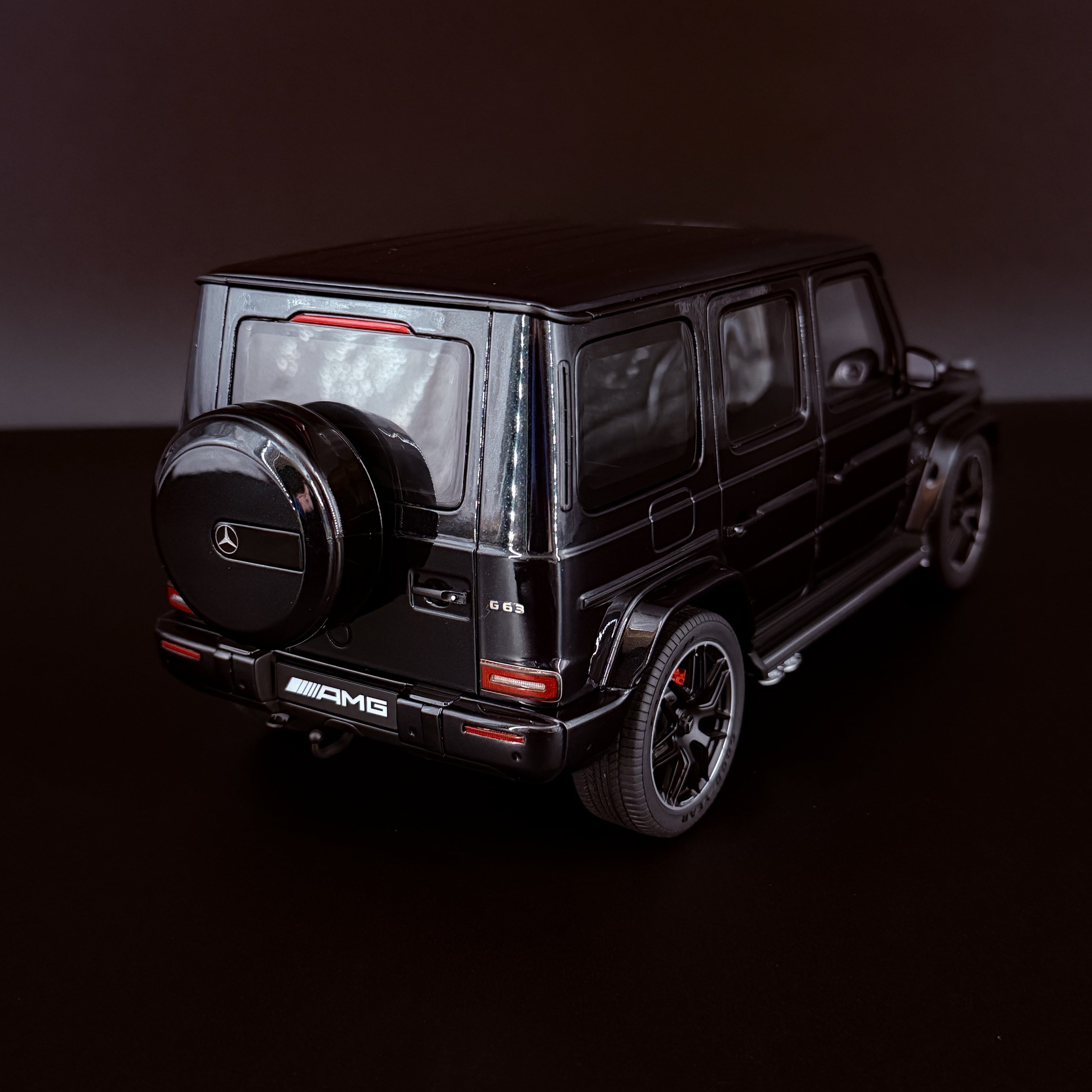 Mercedes-AMG G 63 2019 – Emeraldgrün Metallic im Maßstab 1:18 von AUTOart