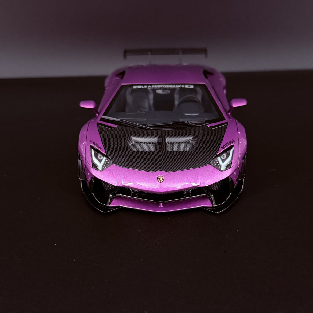 Lamborghini Aventador Liberty Walk LB-Works Limited Edition (Viola SE30) Maßstab 1:18