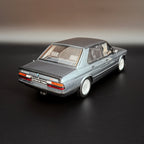 1:18 BMW Alpina B7 Turbo E28, szürke – limitált kiadás, 999 db, OTTOmobile