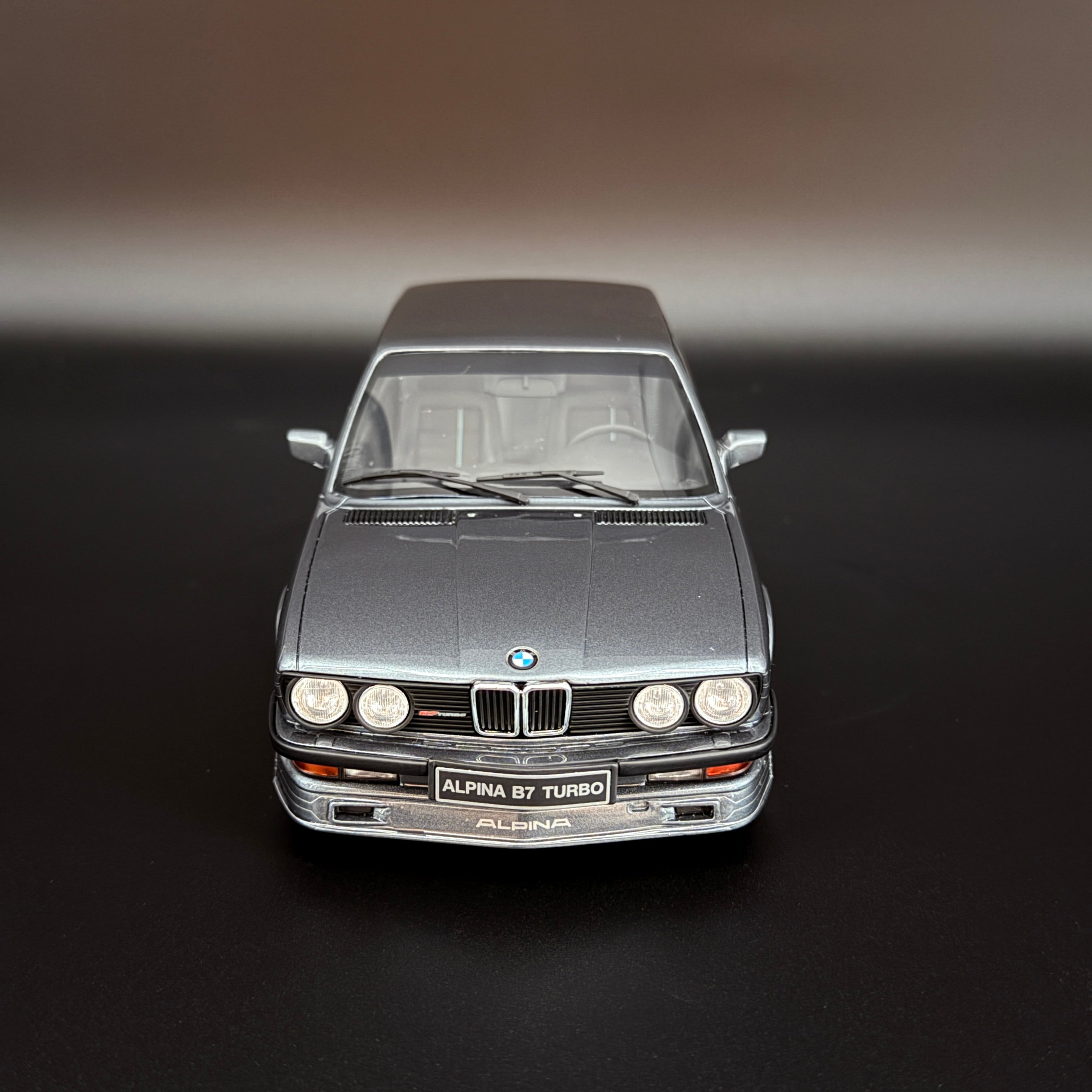 1:18 BMW Alpina B7 Turbo E28 Grey – Limited Edition 999 pcs от OTTOmobile