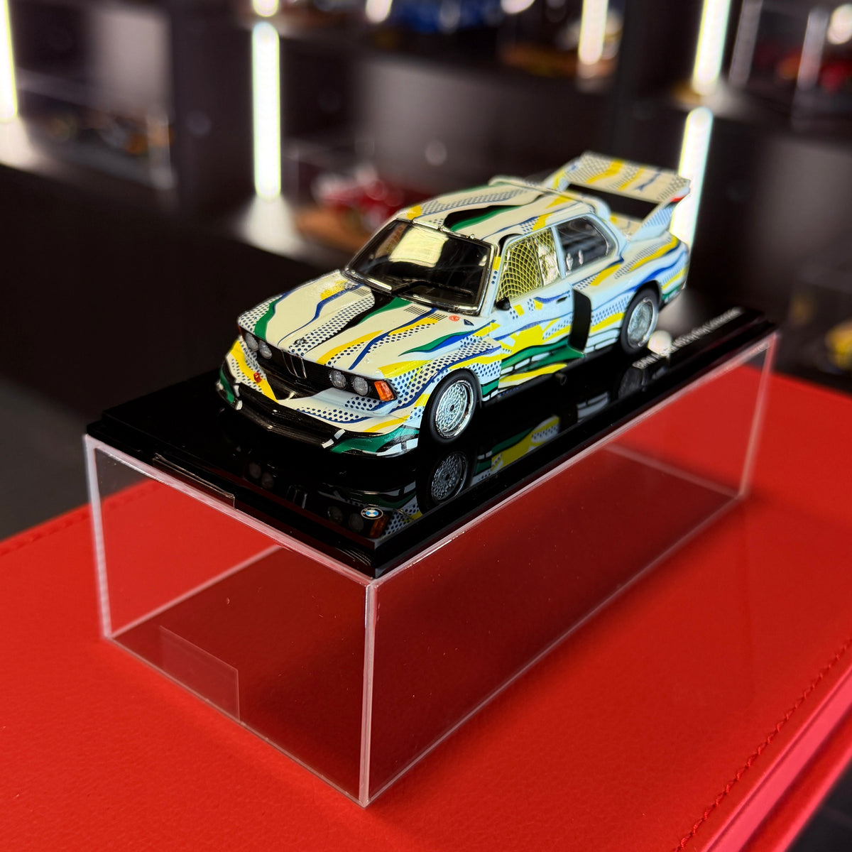 BMW 320i E21 Turbo Group 5 Art Car od Roye Lichtensteina – 1:43 od Norev