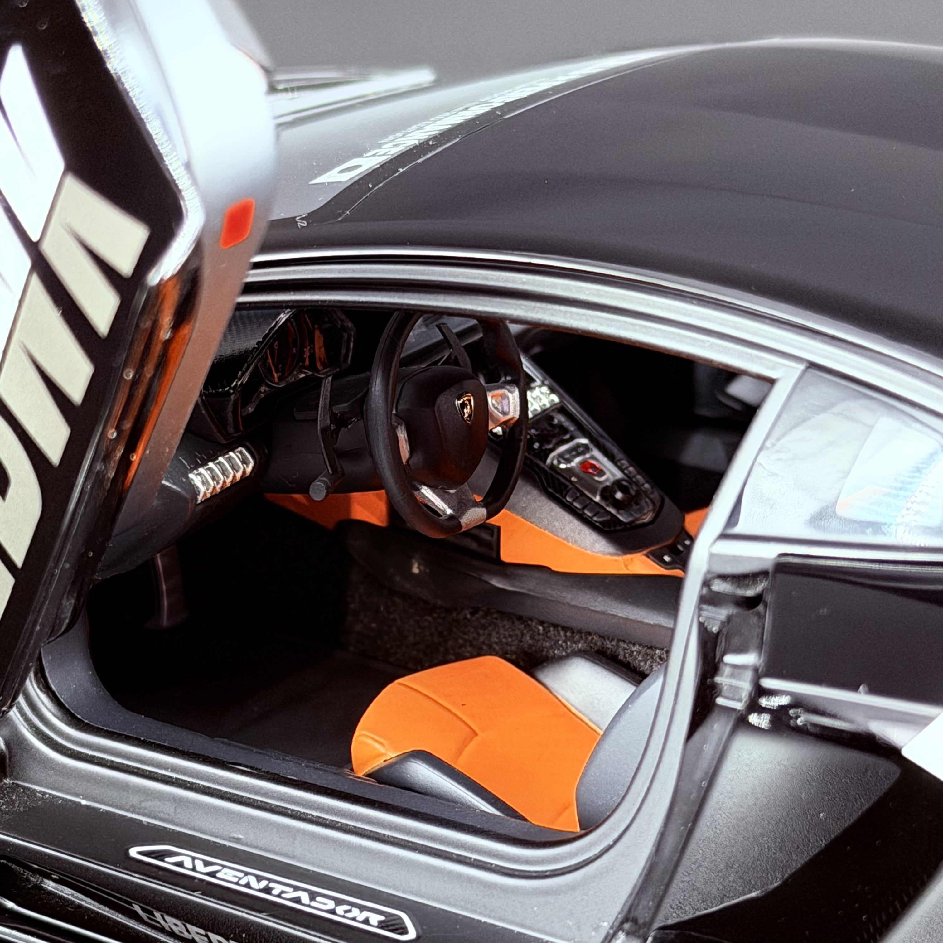 Lamborghini Aventador Liberty Walk LB-W – Maßstab 1:18 von AUTOart