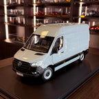 Mercedes-Benz Sprinter 2018 – šedý 1:18 od Norev