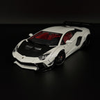 Liberty Walk Lamborghini Aventador Limited Edition – Metallicweiß 1:18 Maßstab von AUTOart