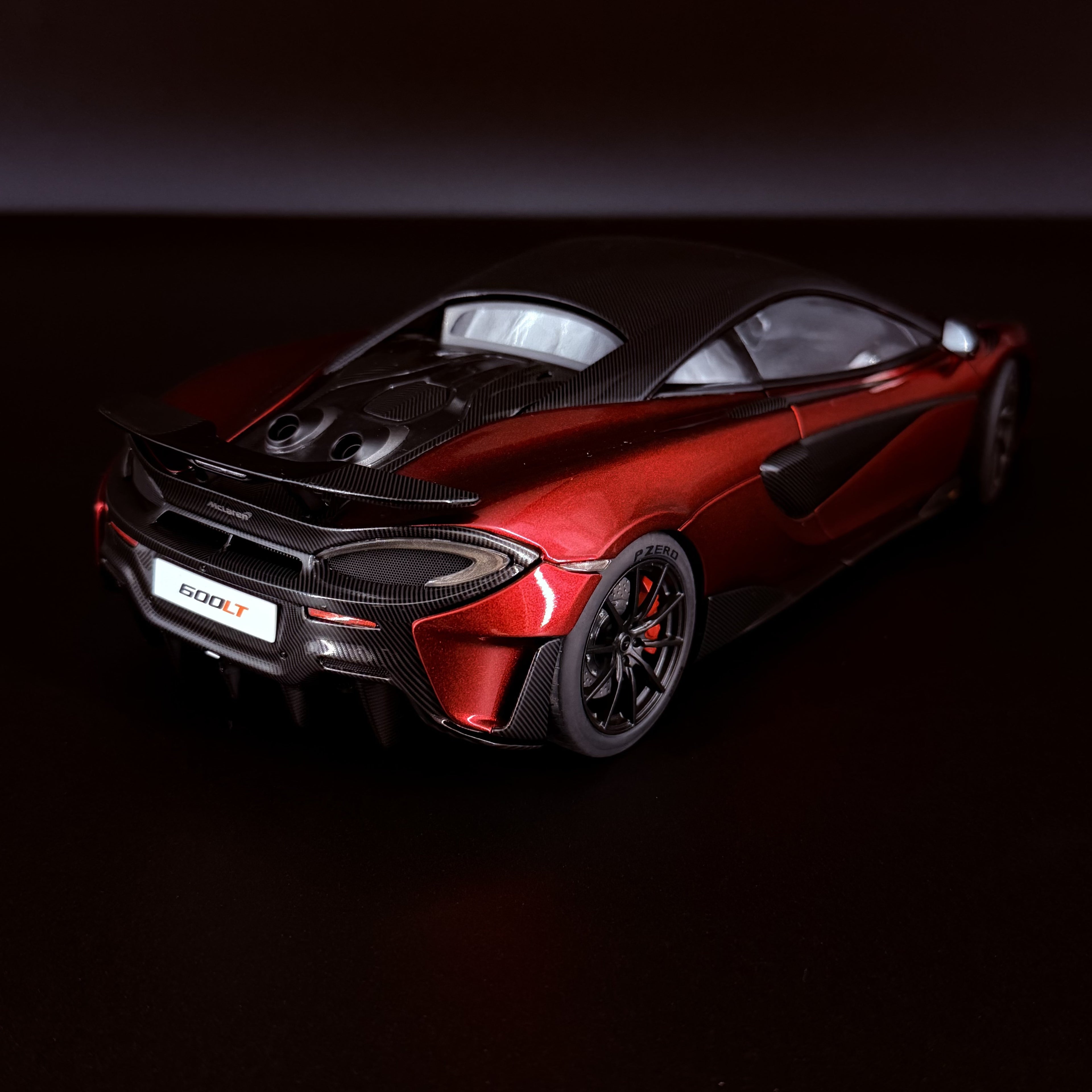 McLaren 600LT 2019 – Volcano Red Maßstab 1:18 von AUTOart