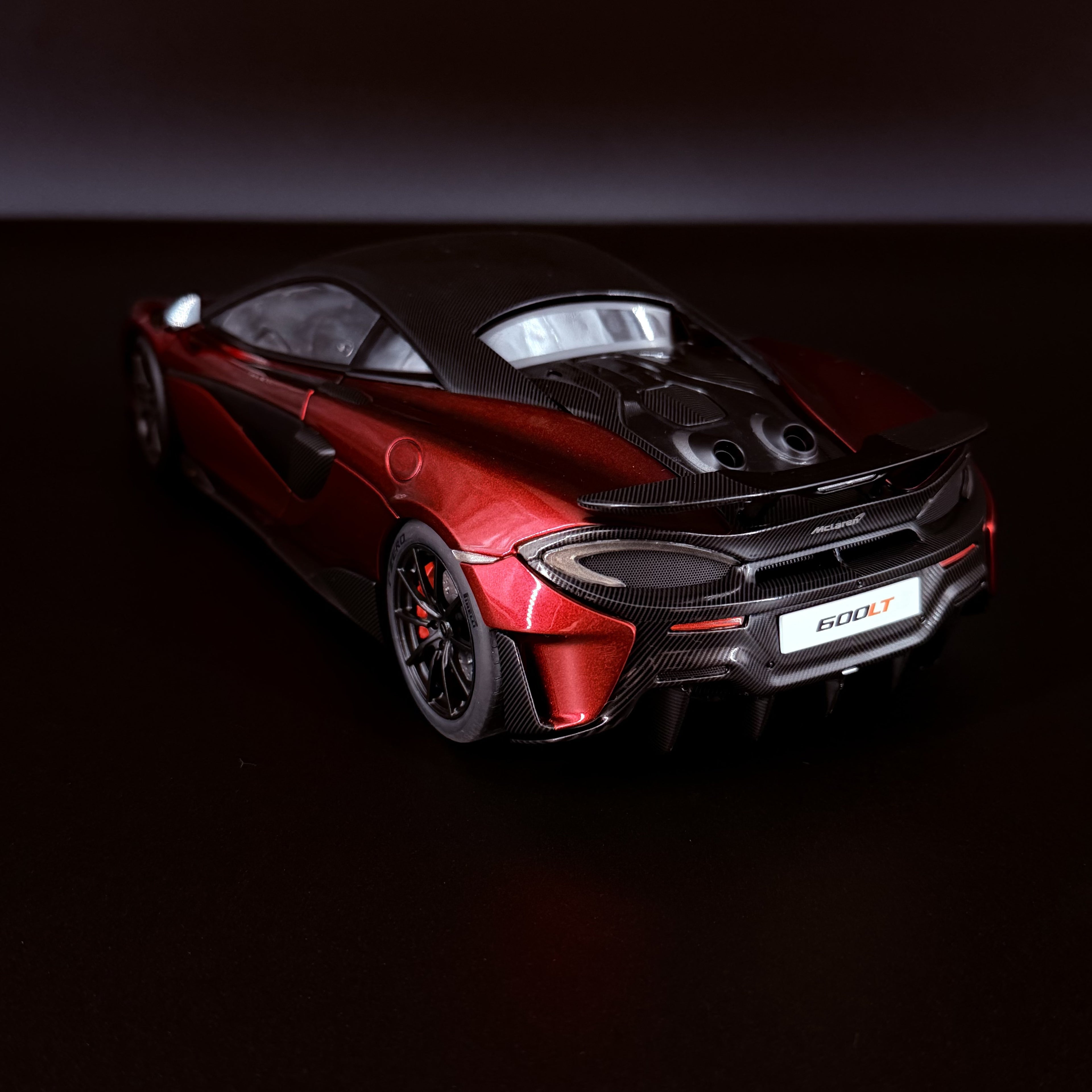 McLaren 600LT 2019 – Volcano Red Maßstab 1:18 von AUTOart