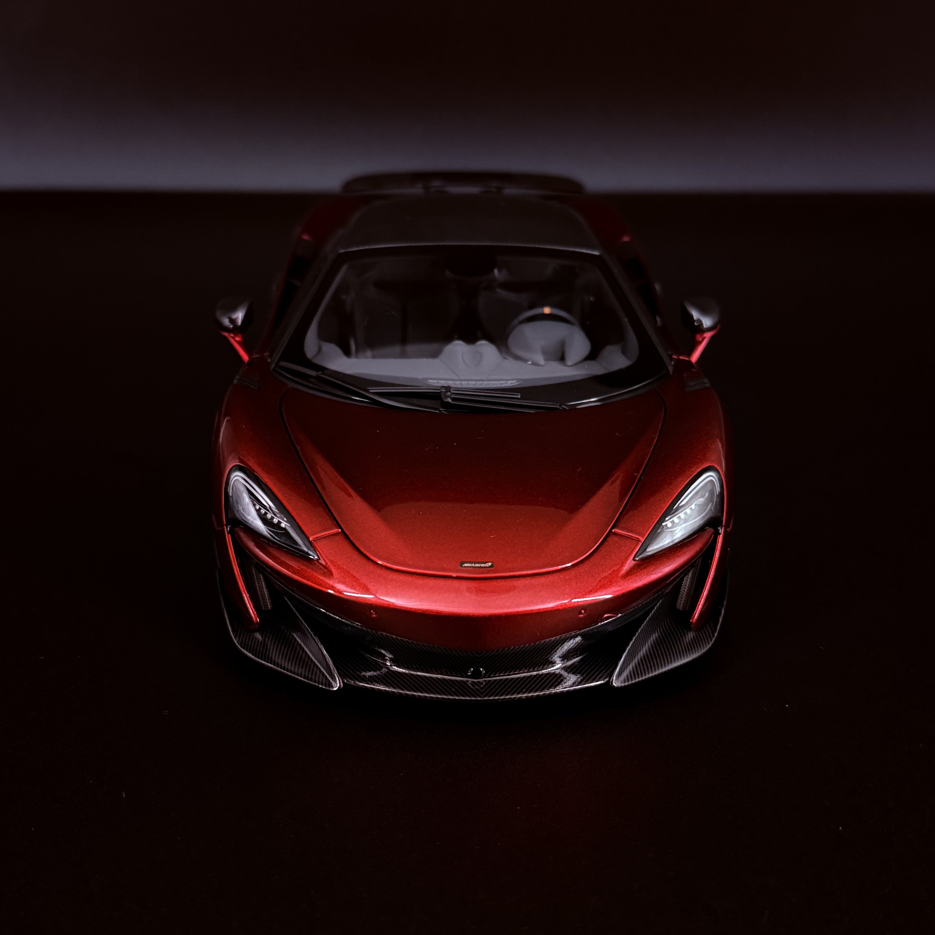 McLaren 600LT 2019 – Volcano Red Maßstab 1:18 von AUTOart