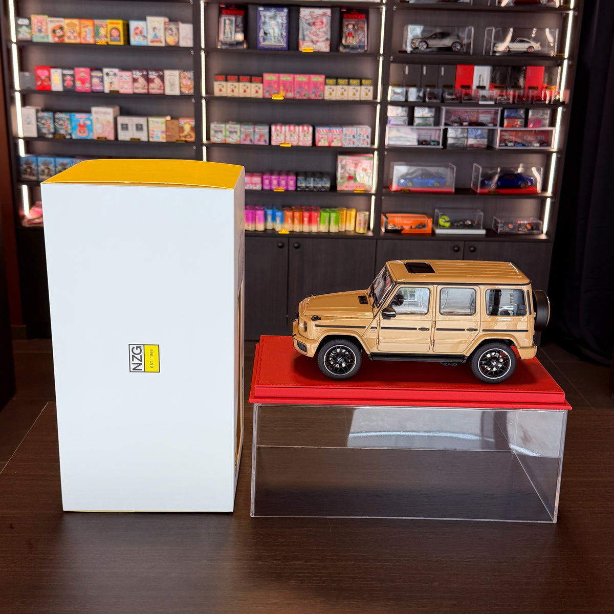 Mercedes-AMG G 63 W465 2025 – pouštní písek 1:18 od NZG