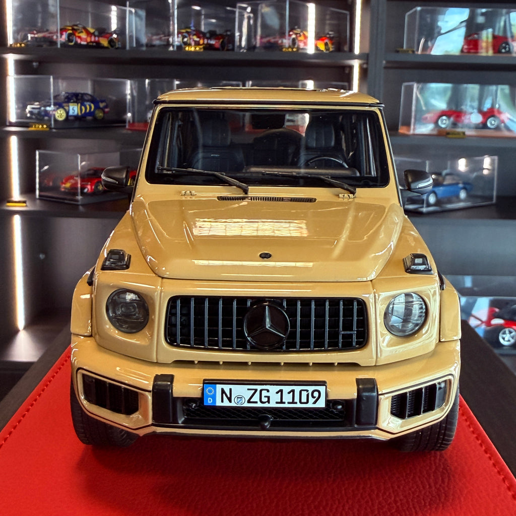 Mercedes-AMG G 63 W465 2025 – pouštní písek 1:18 od NZG
