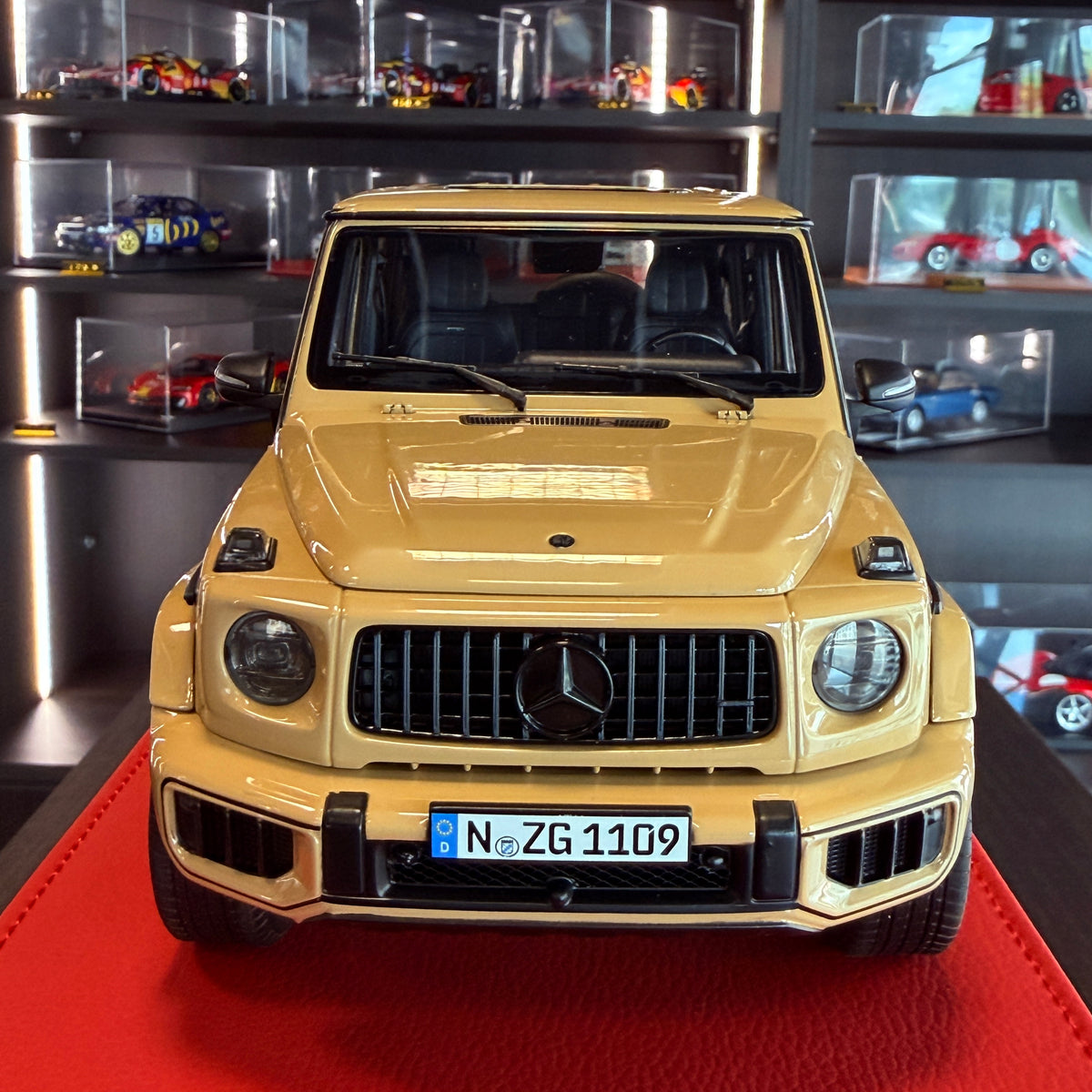 Mercedes-AMG G 63 W465 2025 – pouštní písek 1:18 od NZG
