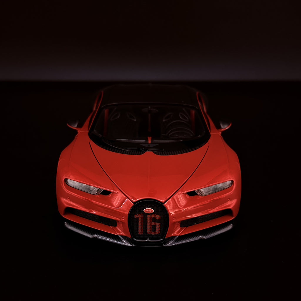 Bugatti Chiron Sport 2019 – Italian Red / Carbon 1:18 Maßstab von AUTOart