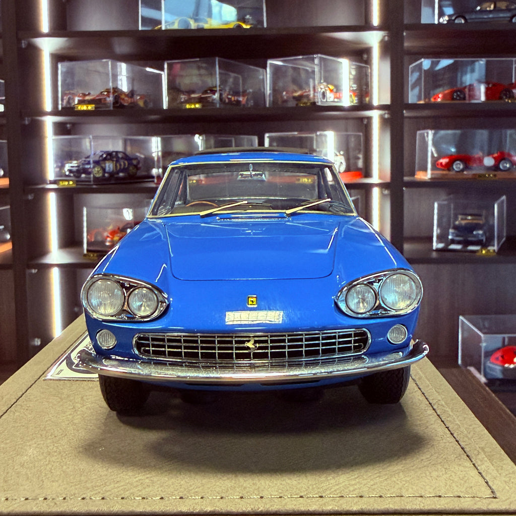 Ferrari 330 GT 2+2 s otevřenou střechou, 1965, John Lennon, 1:18 od BBR – limitovaná edice 300 ks
