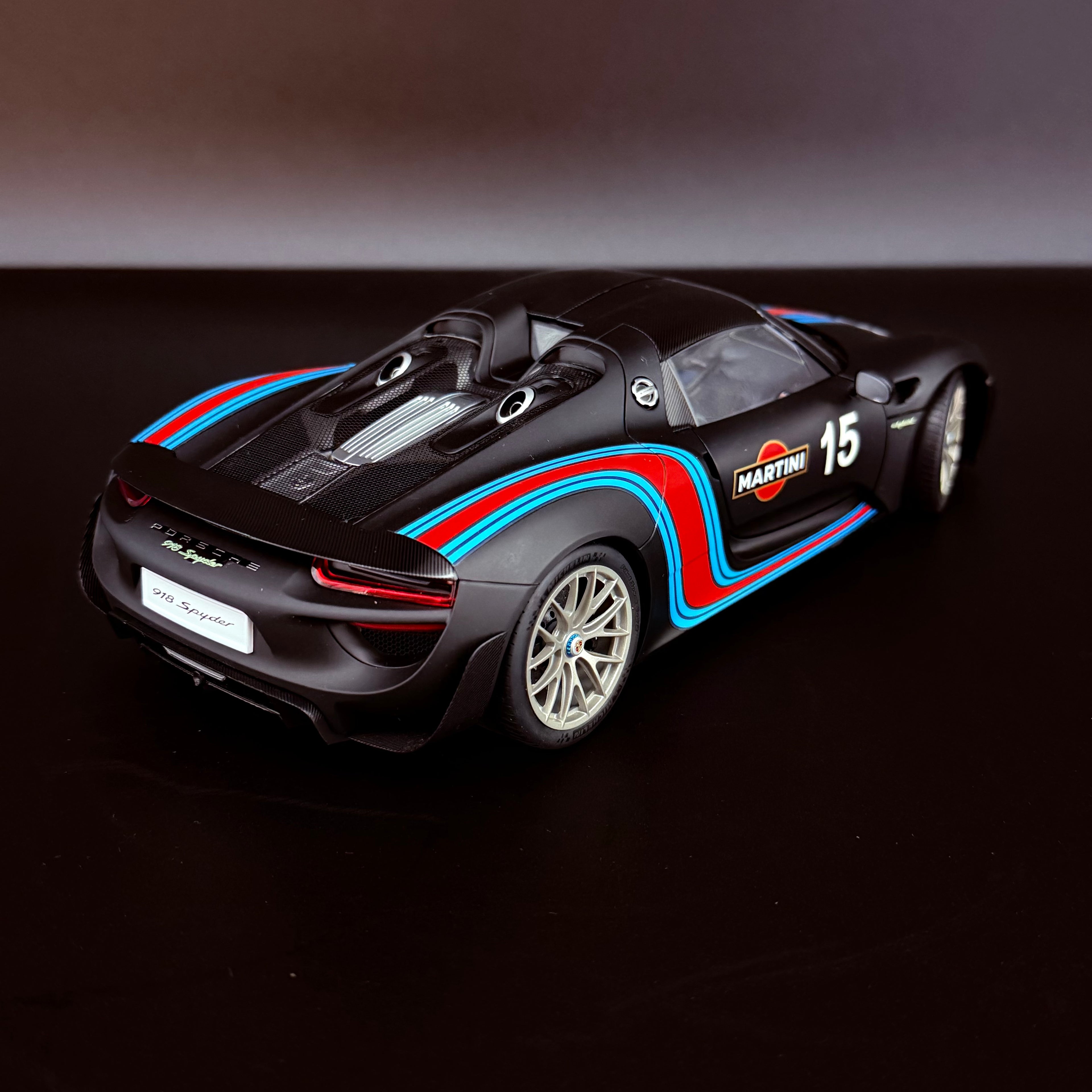 Porsche 918 Spyder Weissach Package Martini Edition 2013 – Schwarz 1:18 Maßstab von AUTOart