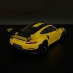 Porsche 911 GT2 RS (991.2) Weissach Package 2017 – Racing Yellow Maßstab 1:18 von AUTOart