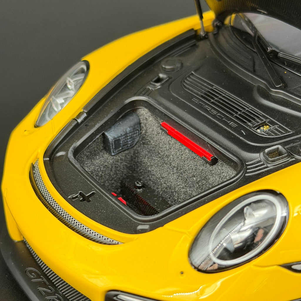 Porsche 911 GT2 RS (991.2) Weissach Package 2017 – Racing Yellow Maßstab 1:18 von AUTOart