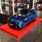 Mercedes-AMG GLC 63 S E Performance 2025 Spectral Blue 1:18 em escala da NZG