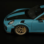 Porsche 911 GT2 RS Weissach (991.2) – Miami Blau Maßstab 1:18 von AUTOart