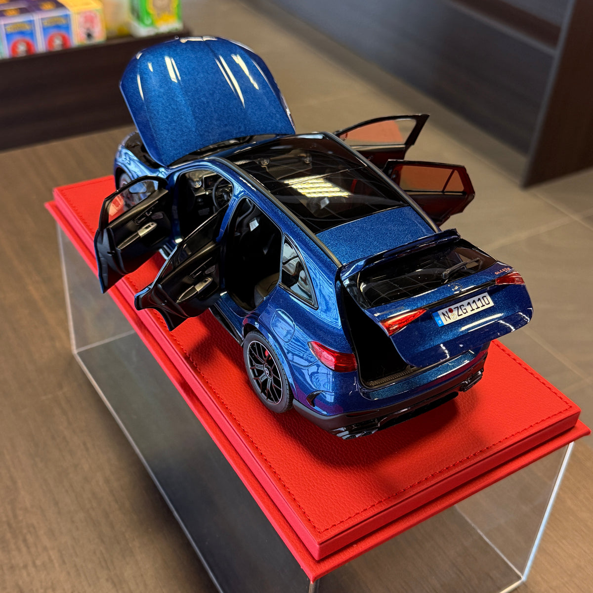 Mercedes-AMG GLC 63 S E Performance 2025 Spectral Blue 1:18 Scale by NZG